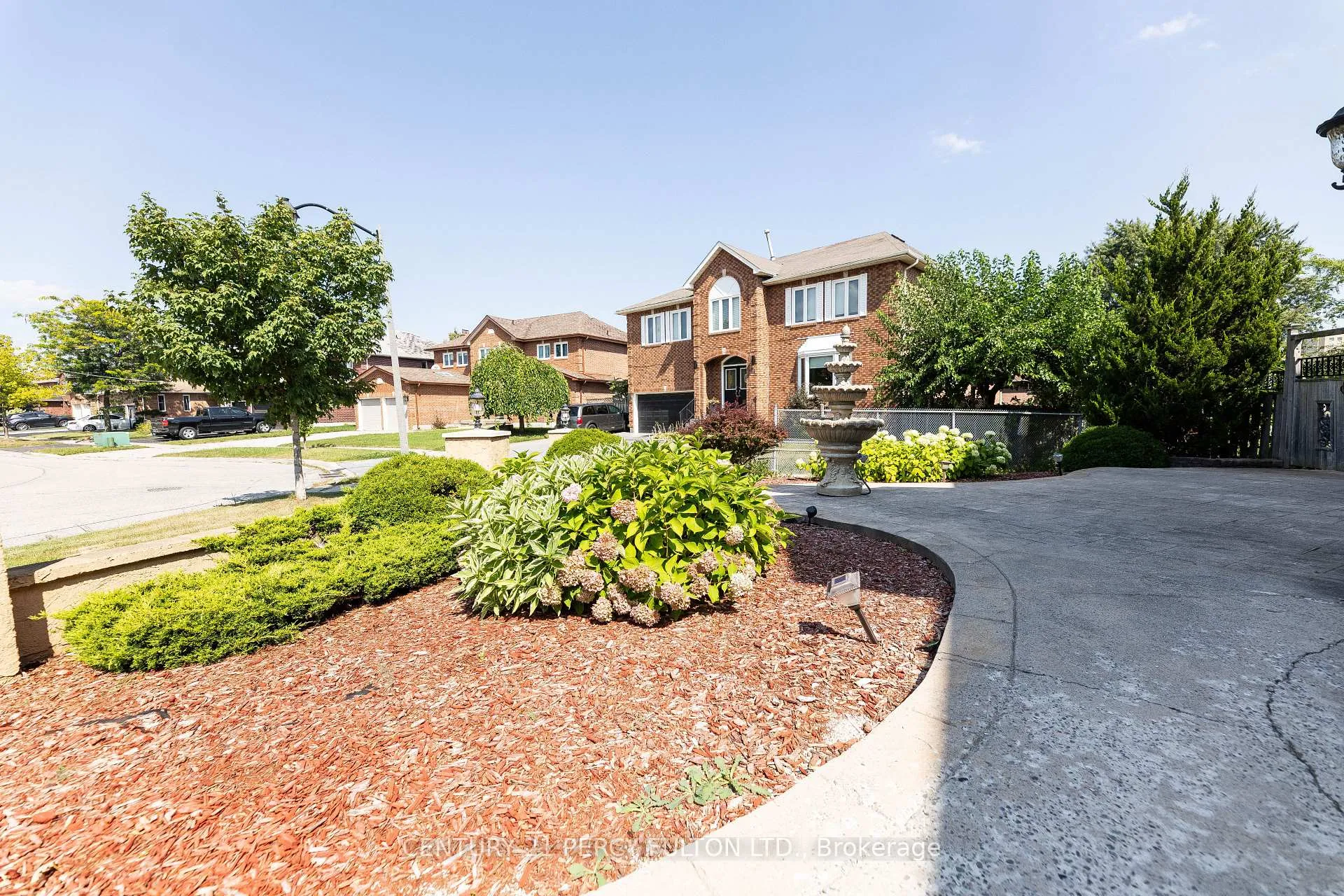 Photo 39 of 23 Leah Crescent, Ajax, Central West — HOMEH
