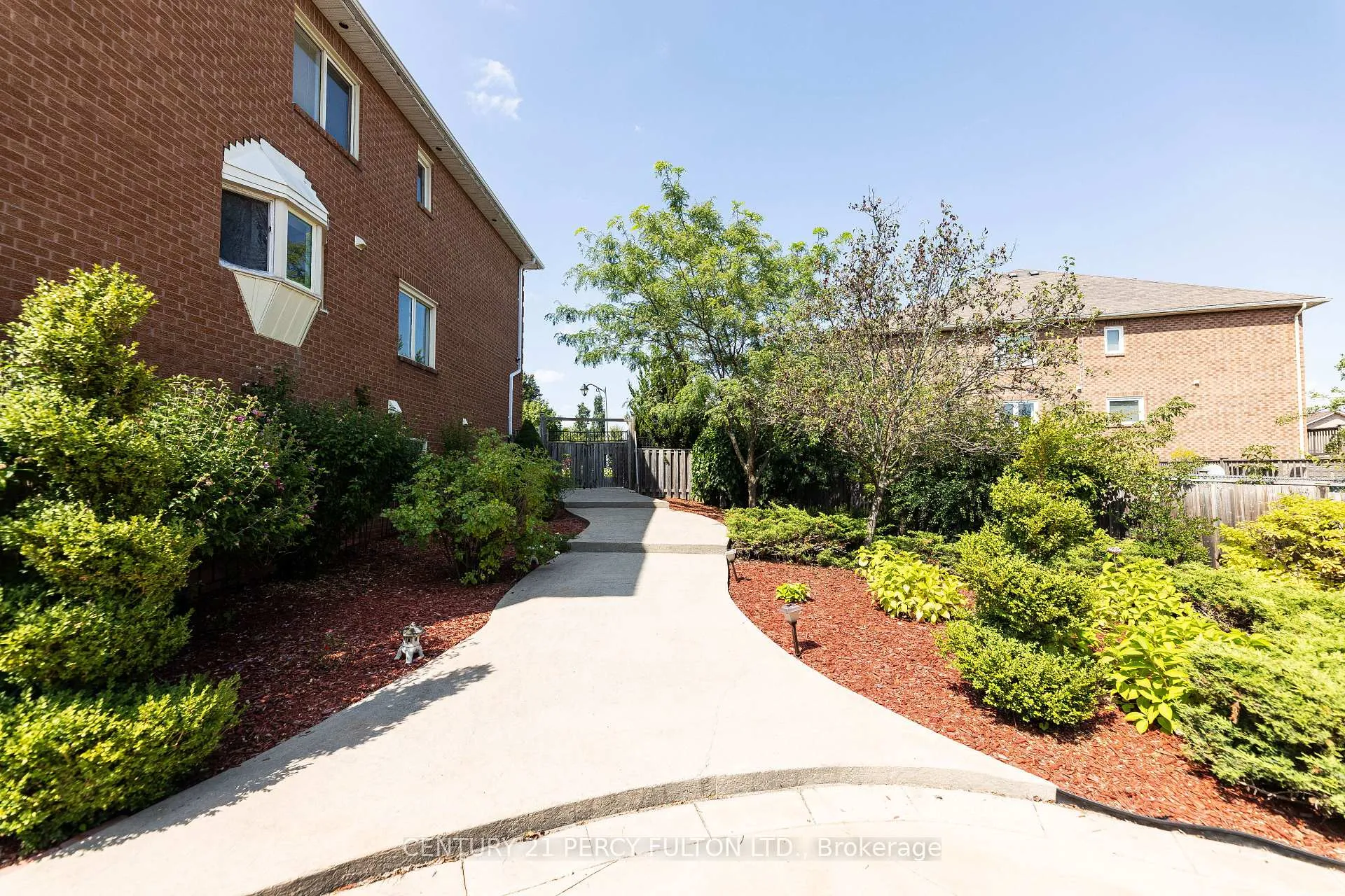 Photo 46 of 23 Leah Crescent, Ajax, Central West — HOMEH