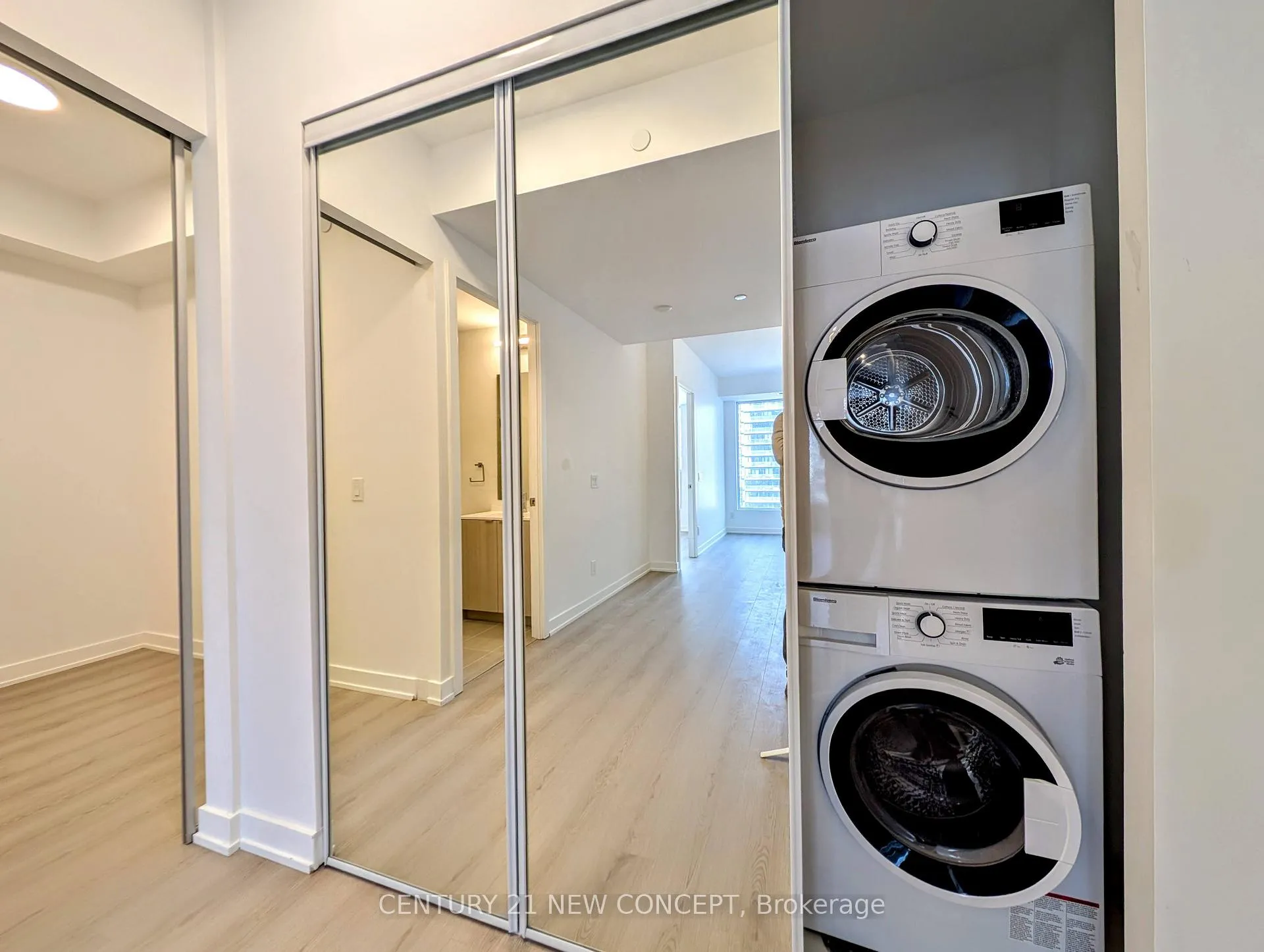 Photo 4 of Unit 2715, 100 Queen Street E, Toronto, Church-Yonge Corridor — HOMEH