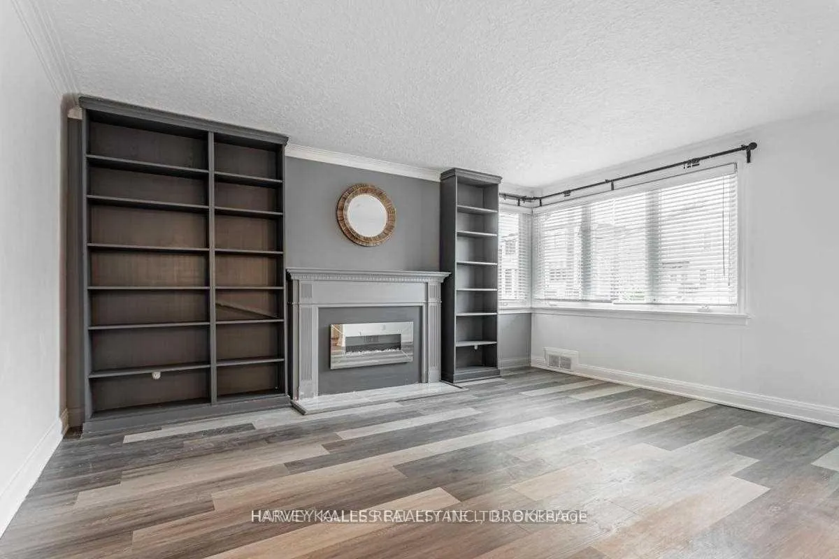 Photo 4 of Unit Main, 157 Viewmount Avenue, Toronto, Englemount-Lawrence — HOMEH