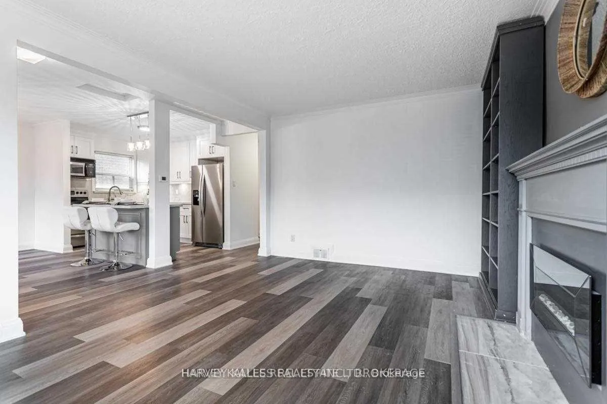 Photo 7 of Unit Main, 157 Viewmount Avenue, Toronto, Englemount-Lawrence — HOMEH