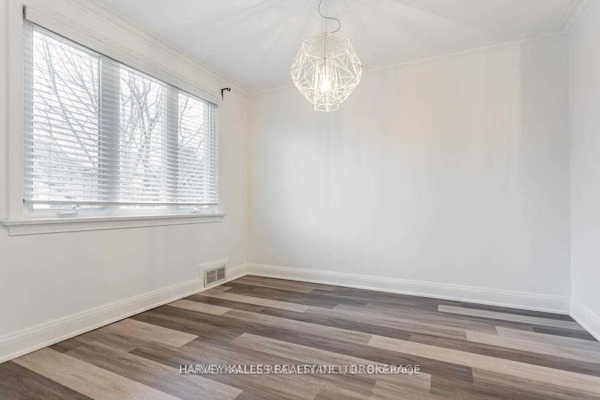 Photo 8 of Unit Main, 157 Viewmount Avenue, Toronto, Englemount-Lawrence — HOMEH