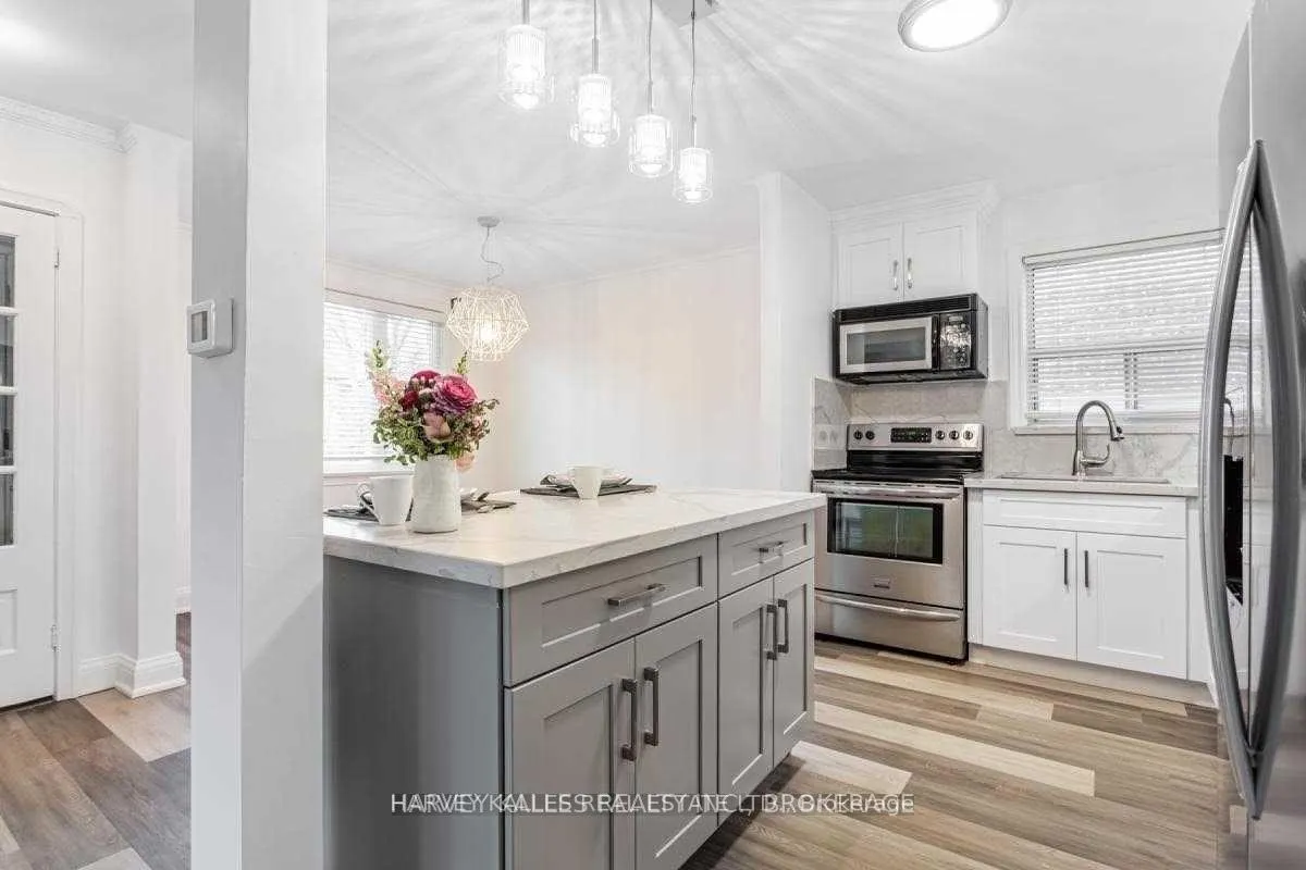 Photo 14 of Unit Main, 157 Viewmount Avenue, Toronto, Englemount-Lawrence — HOMEH