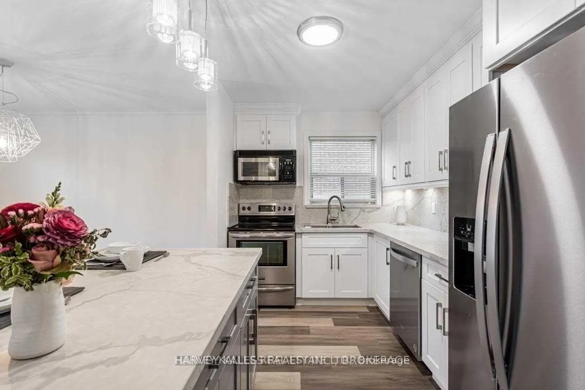 Photo 15 of Unit Main, 157 Viewmount Avenue, Toronto, Englemount-Lawrence — HOMEH