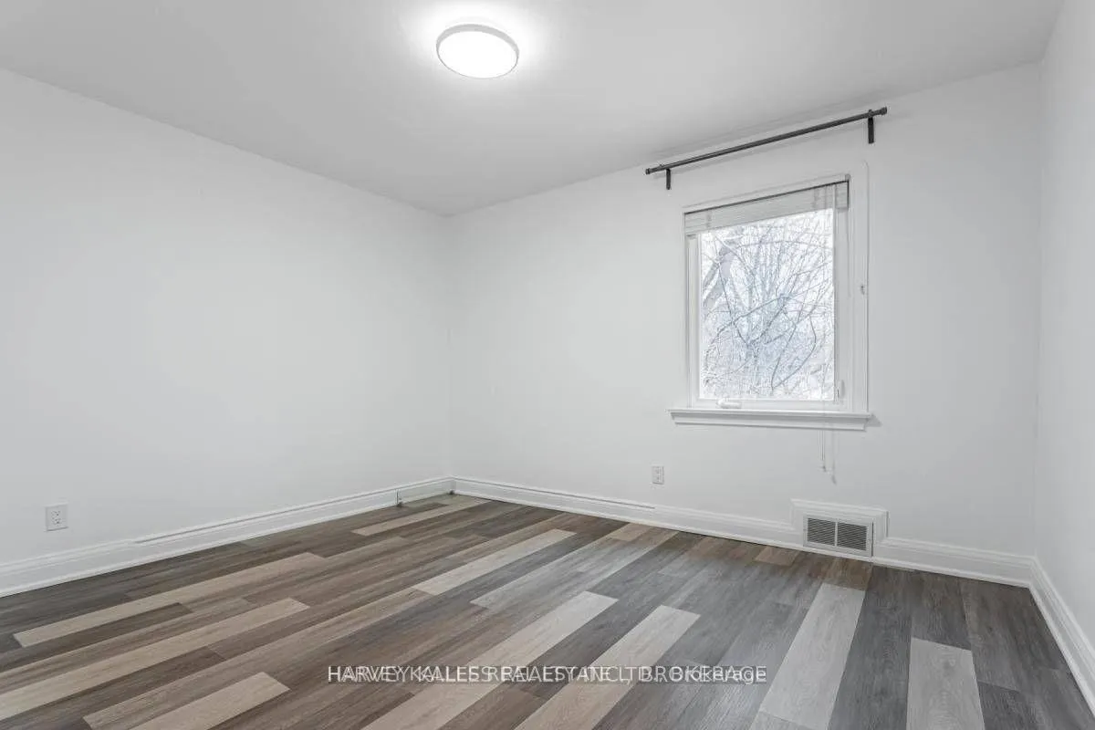 Photo 20 of Unit Main, 157 Viewmount Avenue, Toronto, Englemount-Lawrence — HOMEH