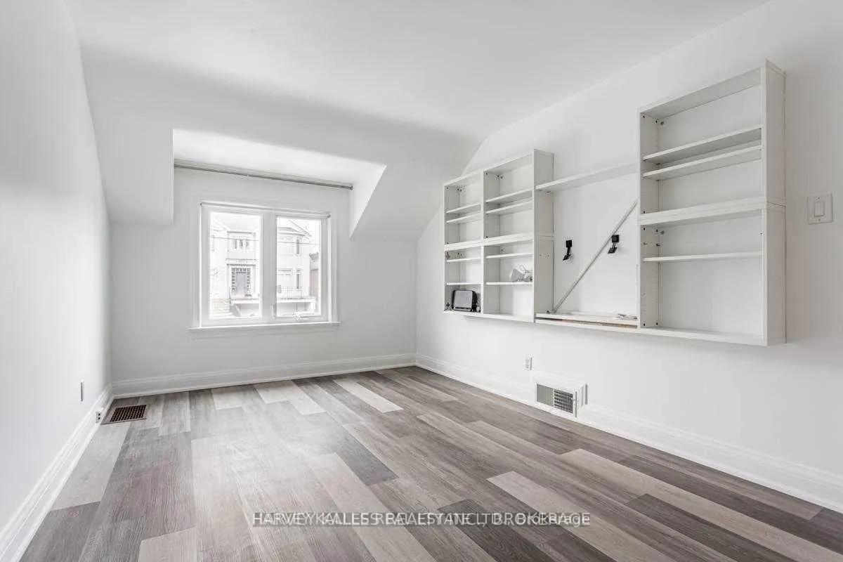 Photo 23 of Unit Main, 157 Viewmount Avenue, Toronto, Englemount-Lawrence — HOMEH