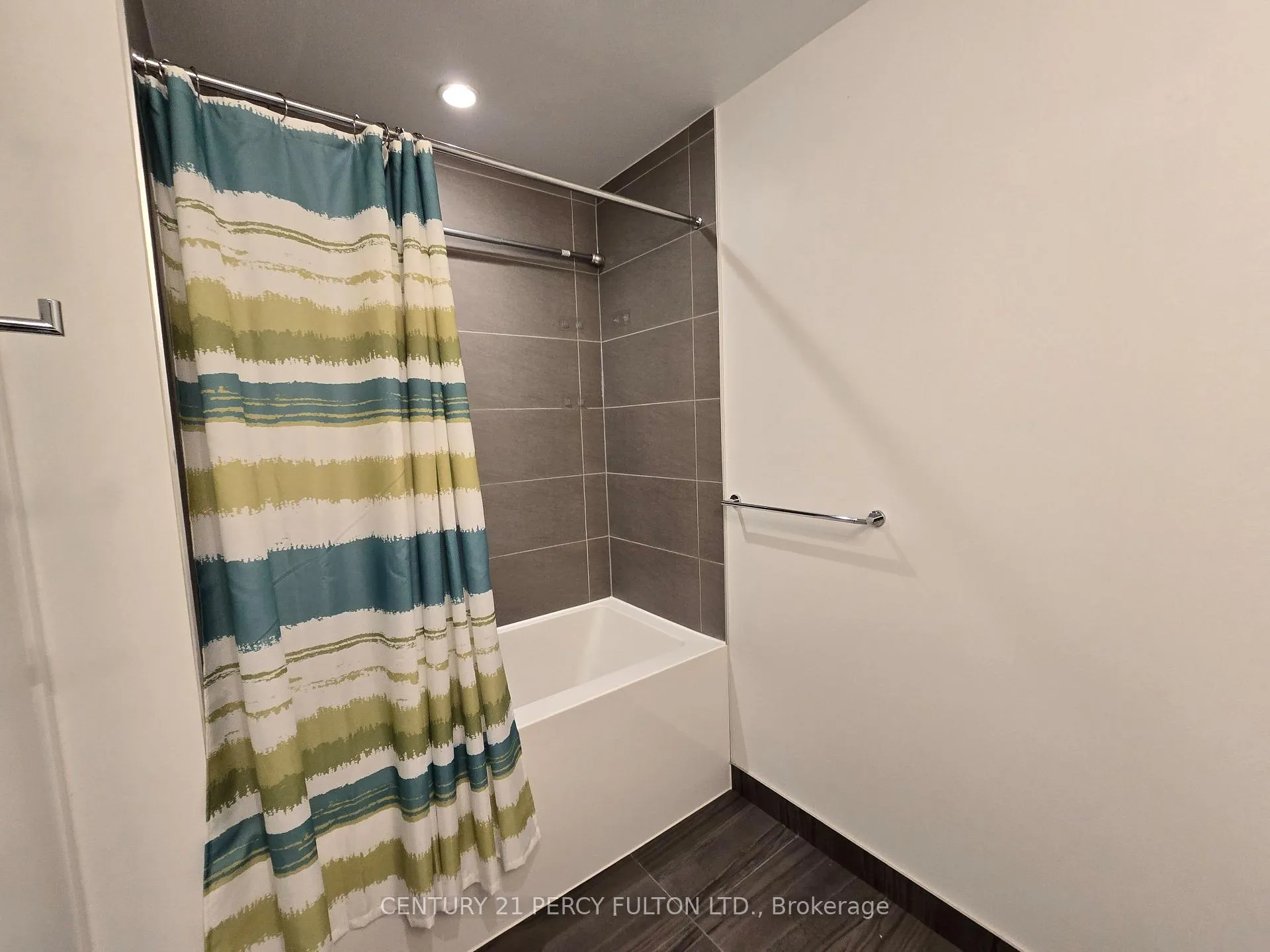 Photo 9 of Unit 4111, 898 Portage Parkway, Vaughan, Vaughan Corporate Centre — HOMEH