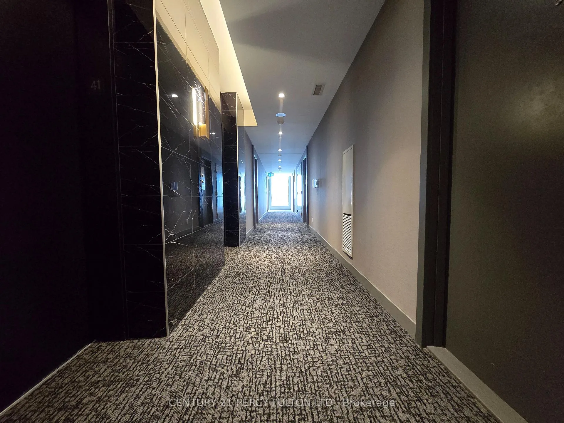 Photo 12 of Unit 4111, 898 Portage Parkway, Vaughan, Vaughan Corporate Centre — HOMEH