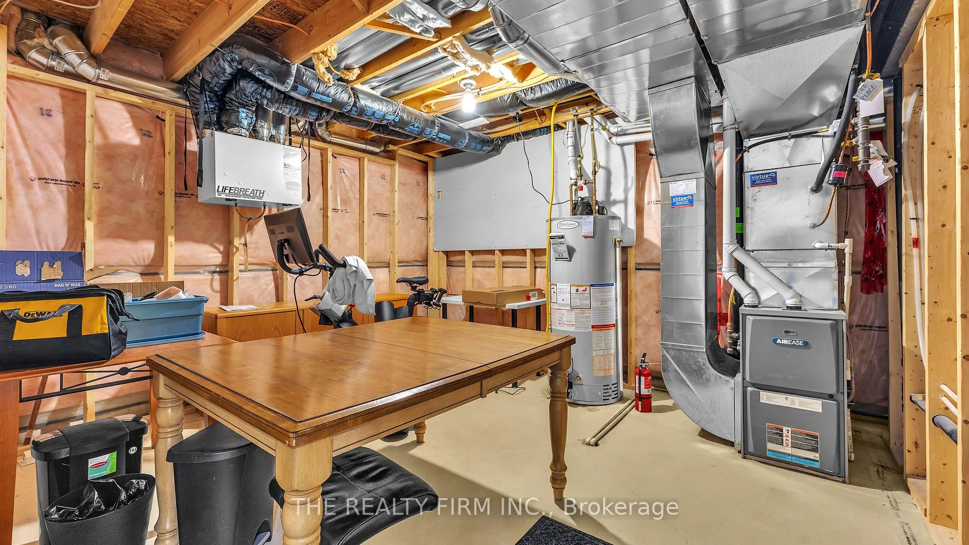 Photo 30 of 1773 Beaverbrook Avenue, London, North M — HOMEH
