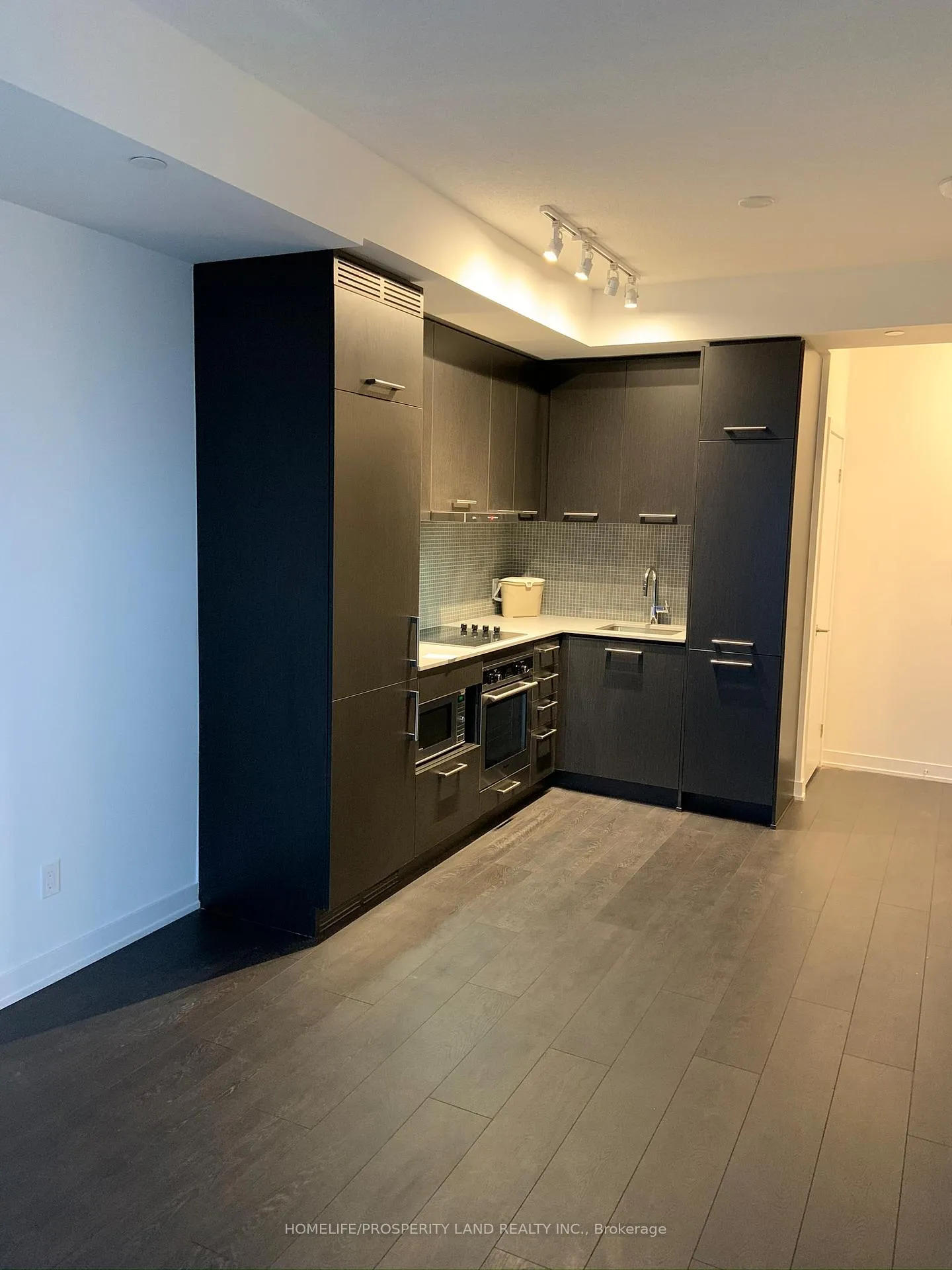 Photo 5 of Unit 3301, 87 Peter Street, Toronto, Waterfront Communities — HOMEH
