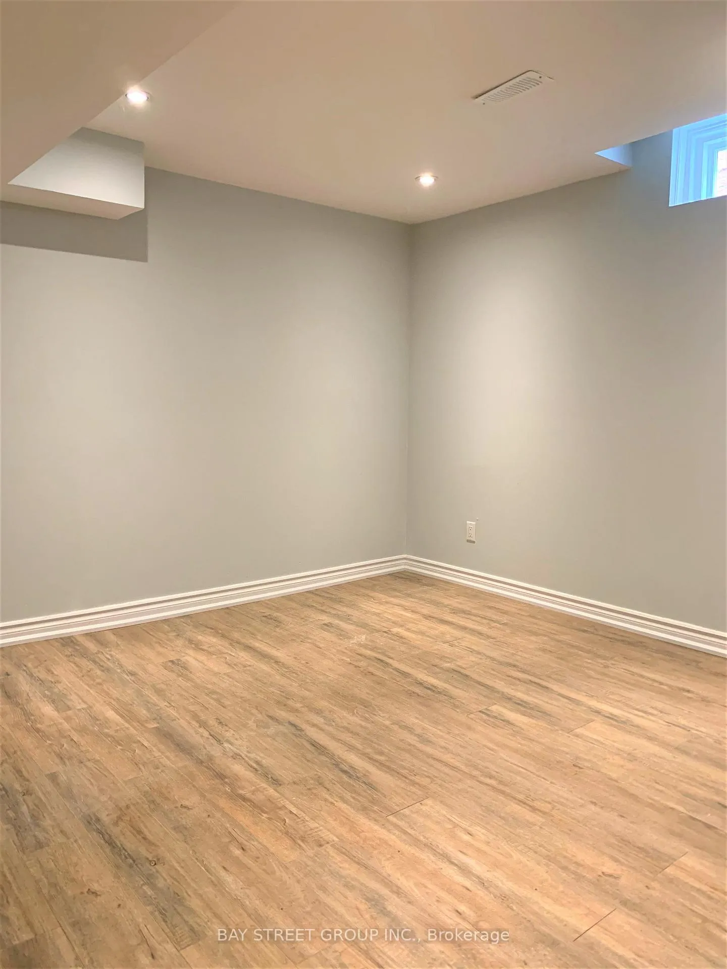 Photo 13 of Unit Bsmt, 64 Mary Elizabeth Crescent, Markham, Buttonville — HOMEH