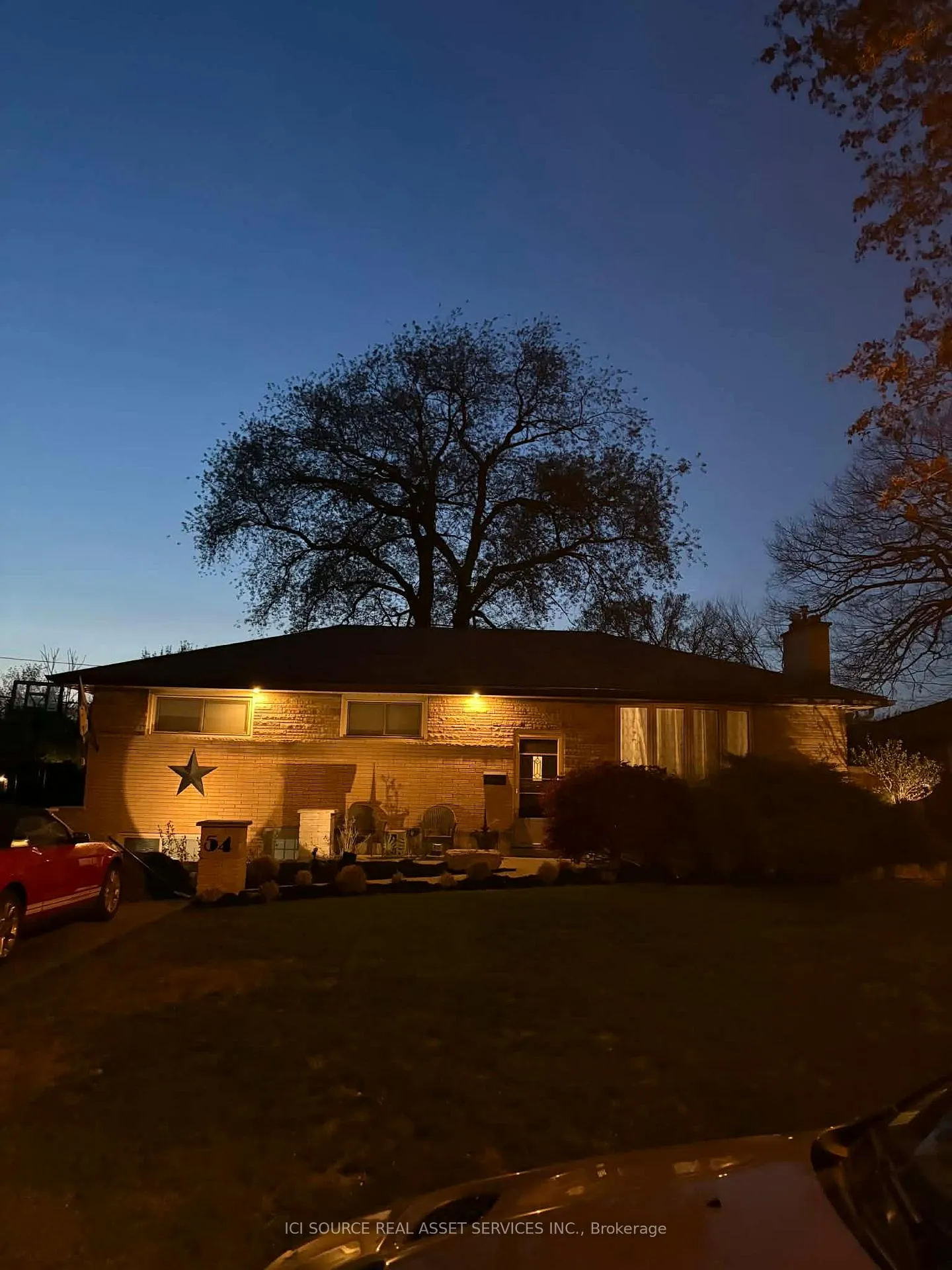 Photo 3 of 54 Rockwyn Crescent, London, East O — HOMEH