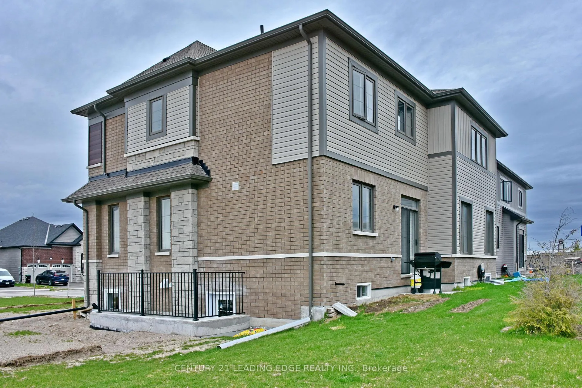 Photo 6 of 36 Union Boulevard, Wasaga Beach — HOMEH