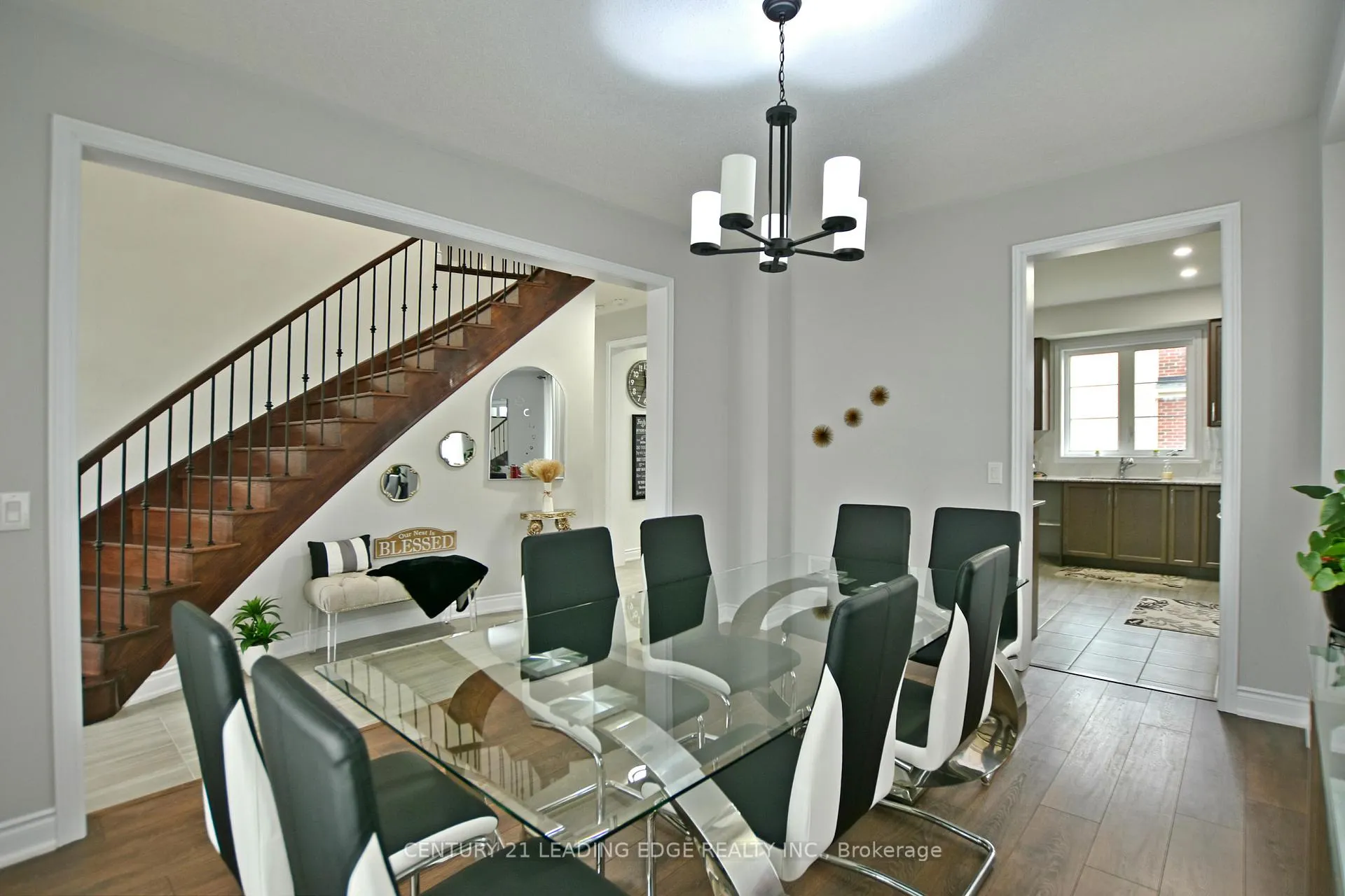 Photo 12 of 36 Union Boulevard, Wasaga Beach — HOMEH