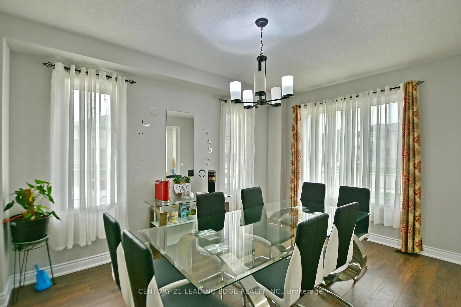 Photo 13 of 36 Union Boulevard, Wasaga Beach — HOMEH