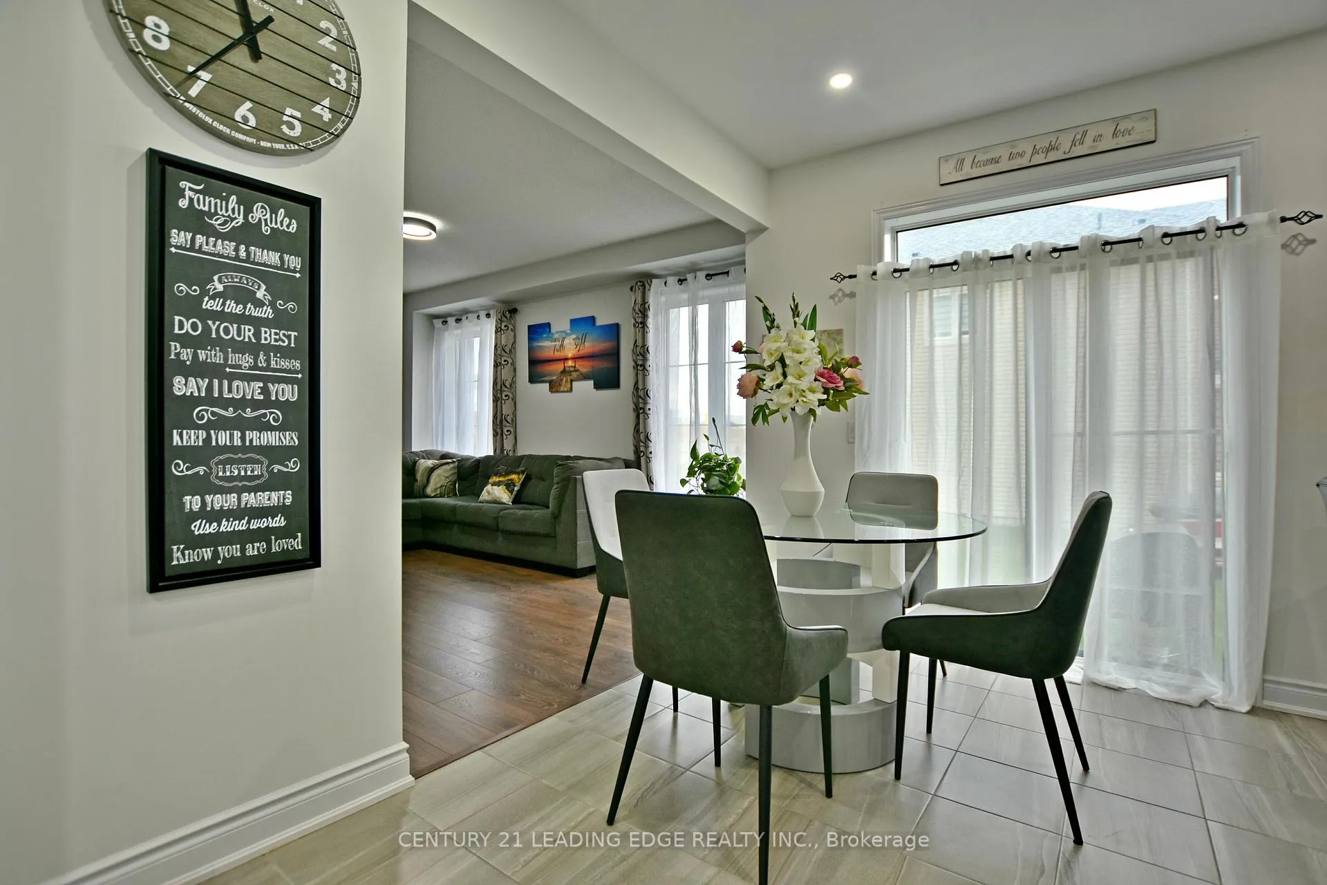 Photo 20 of 36 Union Boulevard, Wasaga Beach — HOMEH