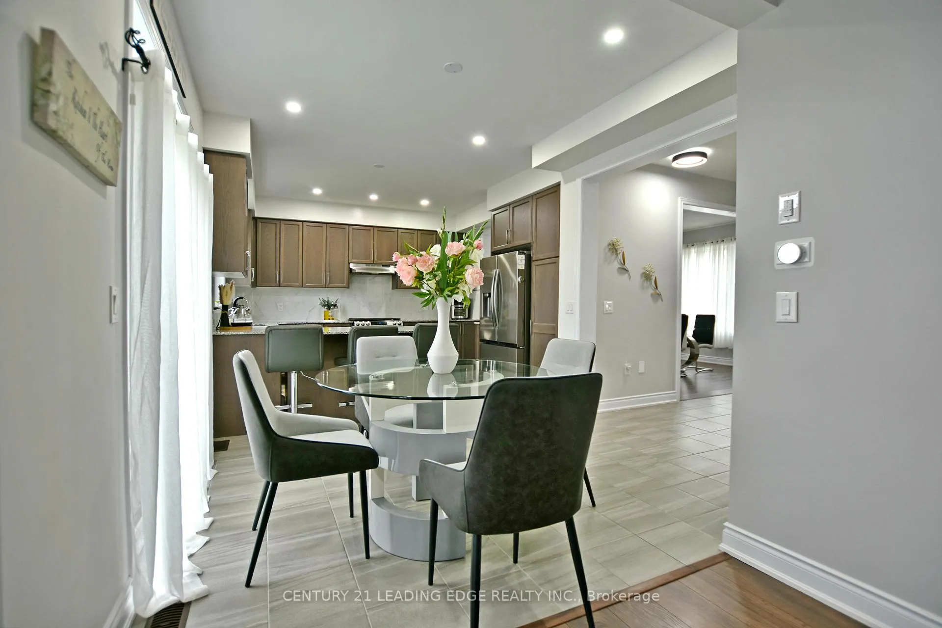 Photo 22 of 36 Union Boulevard, Wasaga Beach — HOMEH