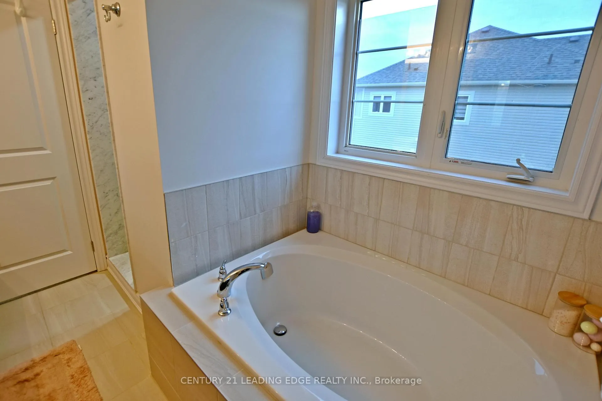 Photo 37 of 36 Union Boulevard, Wasaga Beach — HOMEH
