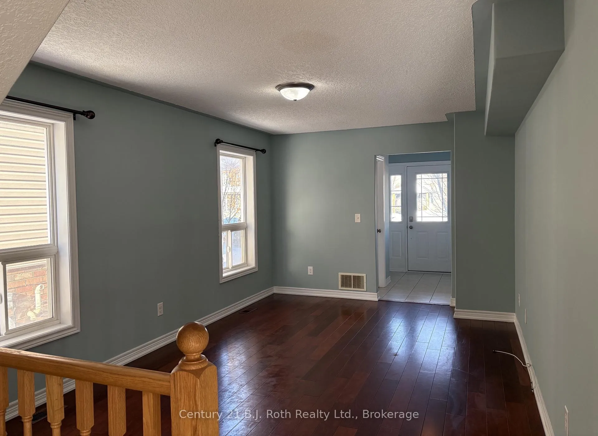 Photo 6 of 34 Pearl Drive, Orillia — HOMEH