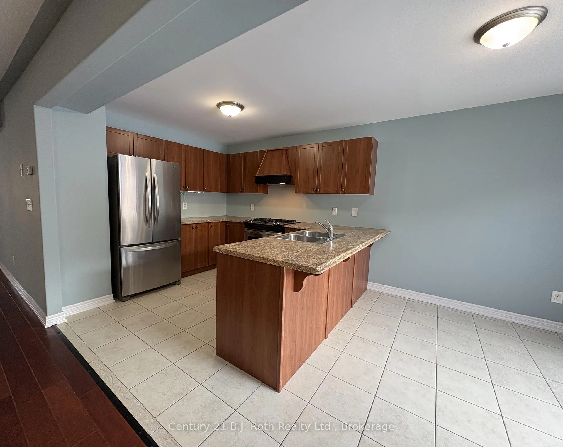 Photo 8 of 34 Pearl Drive, Orillia — HOMEH