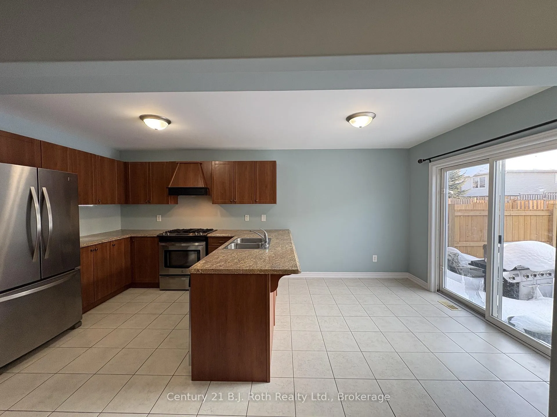 Photo 10 of 34 Pearl Drive, Orillia — HOMEH