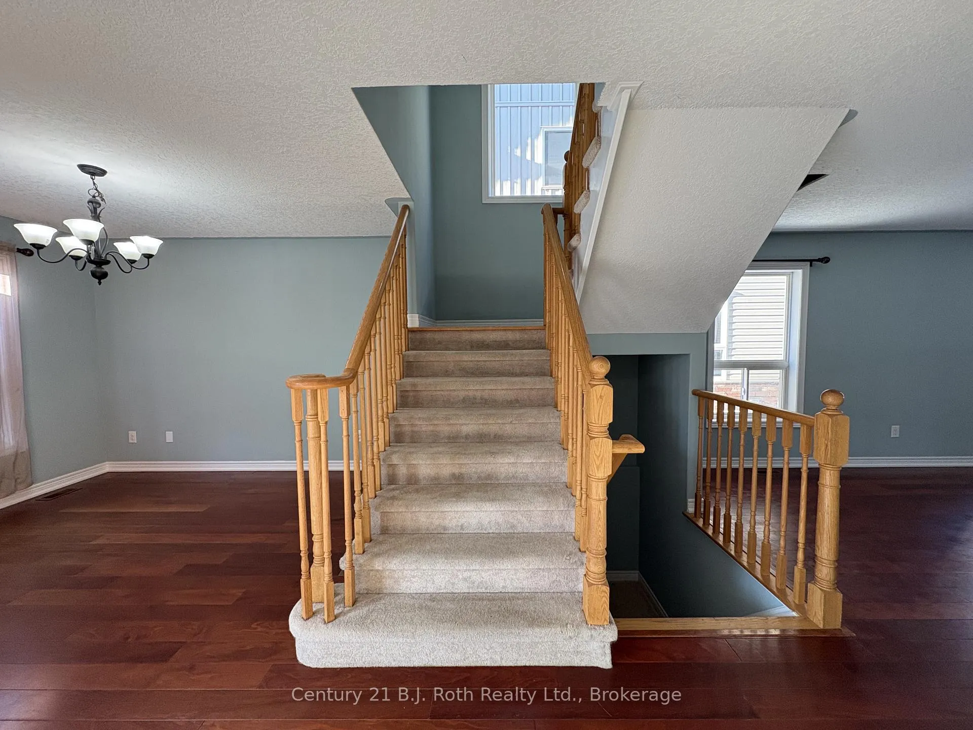 Photo 14 of 34 Pearl Drive, Orillia — HOMEH