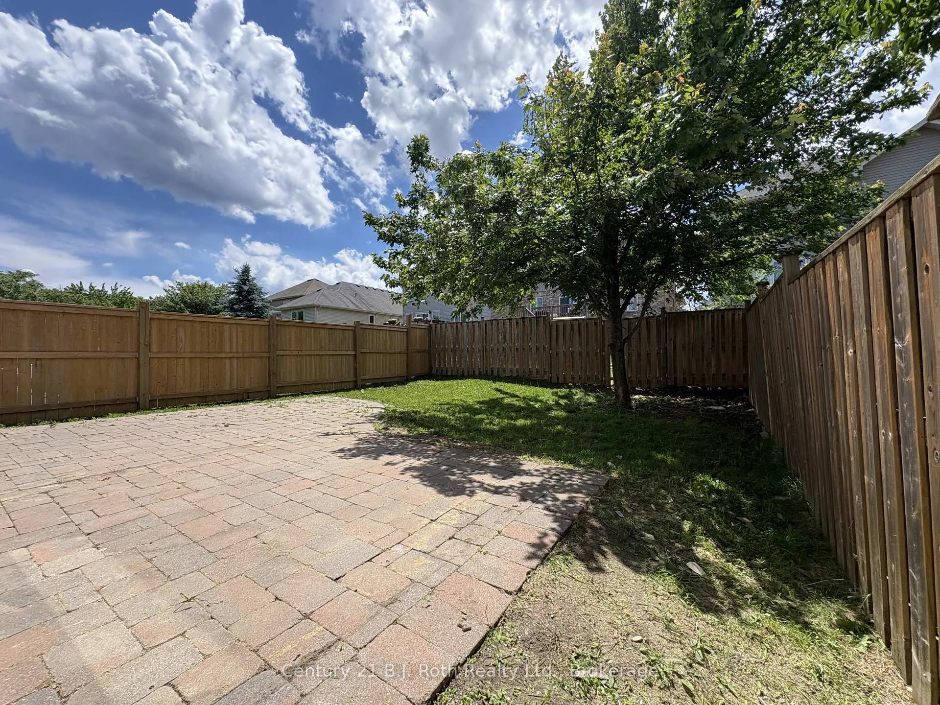 Photo 30 of 34 Pearl Drive, Orillia — HOMEH