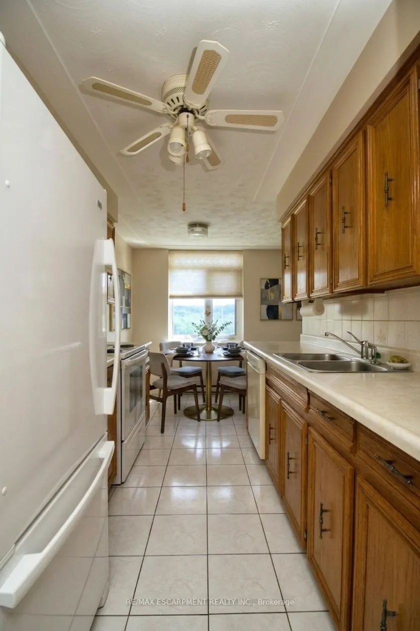 Photo 13 of Unit 802, 40 Harrisford Street, Hamilton, Red Hill — HOMEH