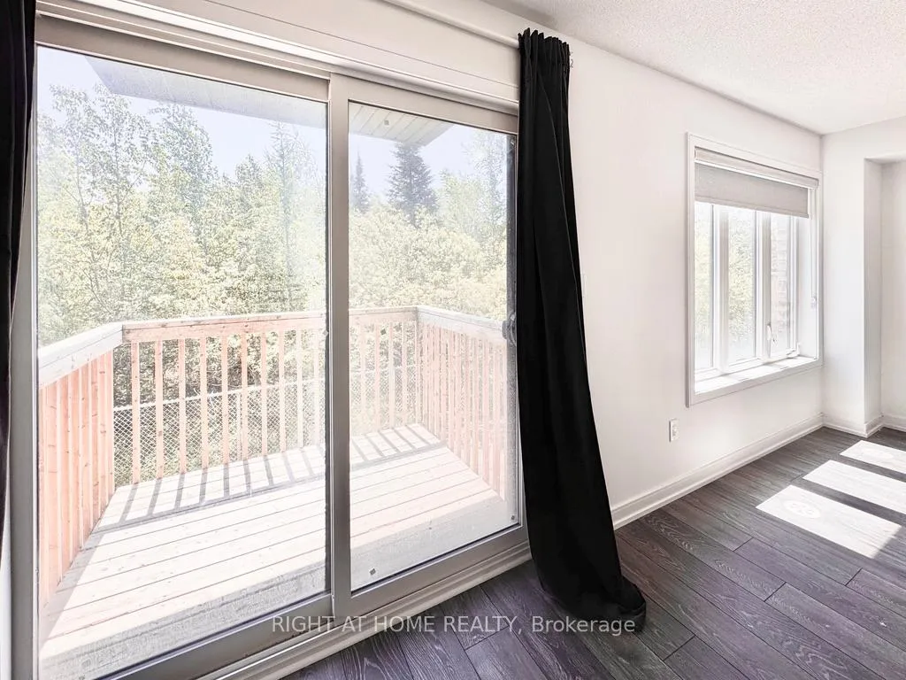 Photo 19 of 16 Blue Forest Crescent, Barrie, Innis-Shore — HOMEH