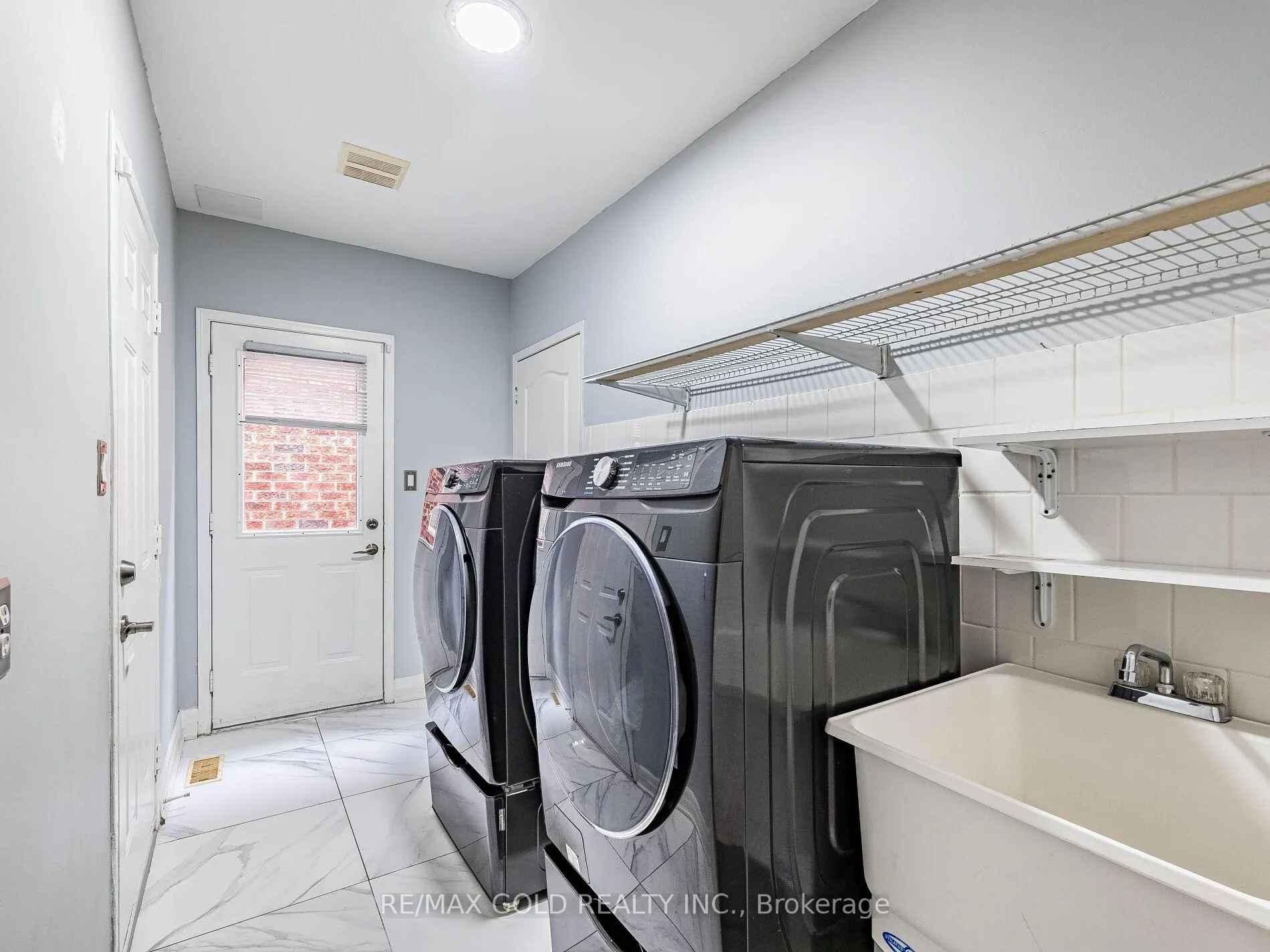 Photo 19 of 66 Hiberton Crescent, Brampton, Fletcher's Meadow — HOMEH