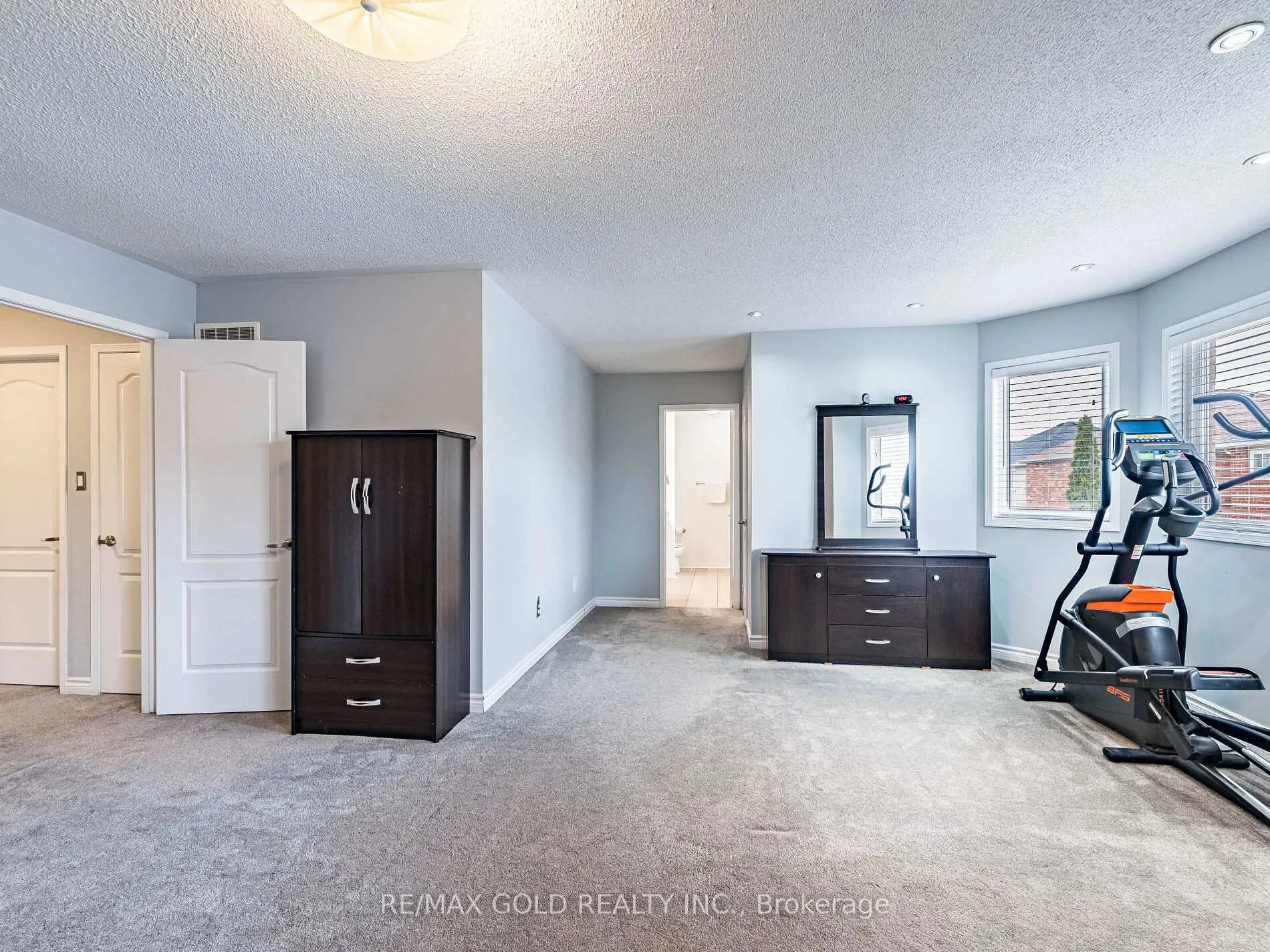 Photo 20 of 66 Hiberton Crescent, Brampton, Fletcher's Meadow — HOMEH
