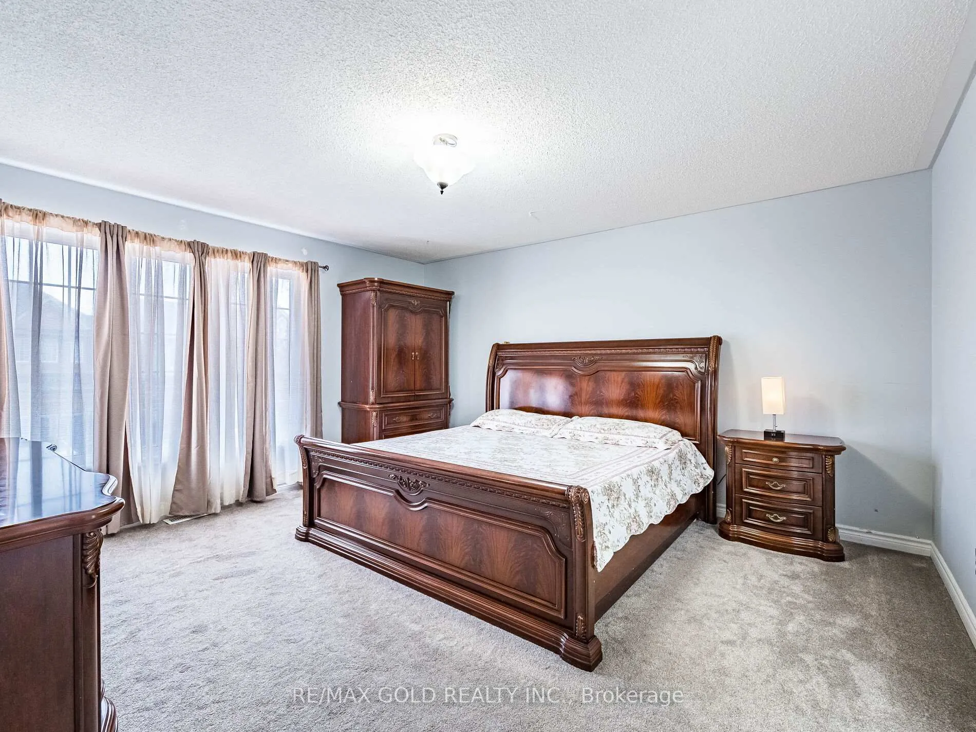 Photo 24 of 66 Hiberton Crescent, Brampton, Fletcher's Meadow — HOMEH