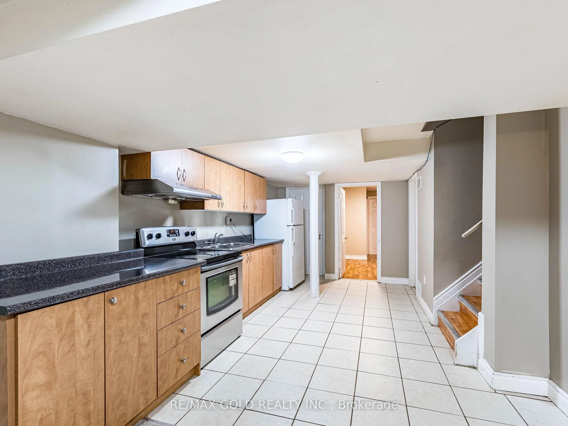 Photo 30 of 66 Hiberton Crescent, Brampton, Fletcher's Meadow — HOMEH