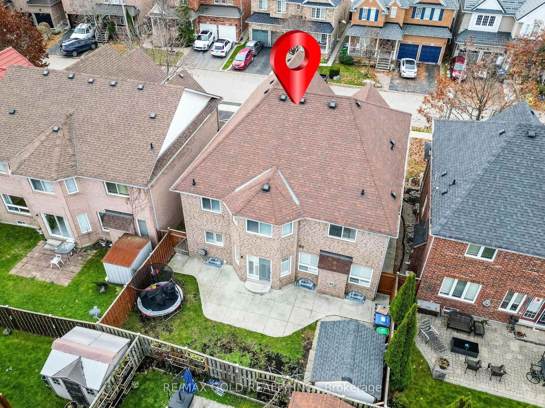 Photo 38 of 66 Hiberton Crescent, Brampton, Fletcher's Meadow — HOMEH