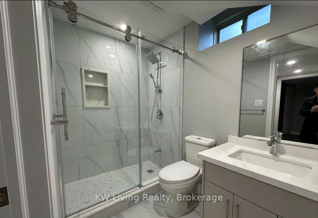 Photo 2 of Unit LOWER, 158 William Bartlett Drive, Markham, Berczy — HOMEH