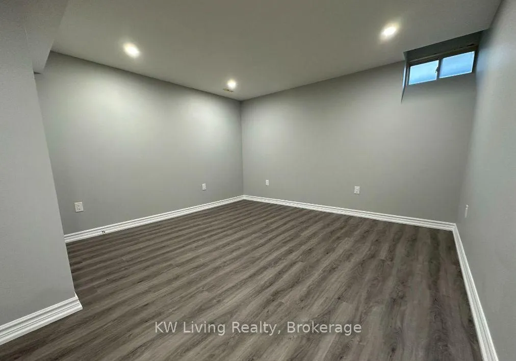 Photo 4 of Unit LOWER, 158 William Bartlett Drive, Markham, Berczy — HOMEH