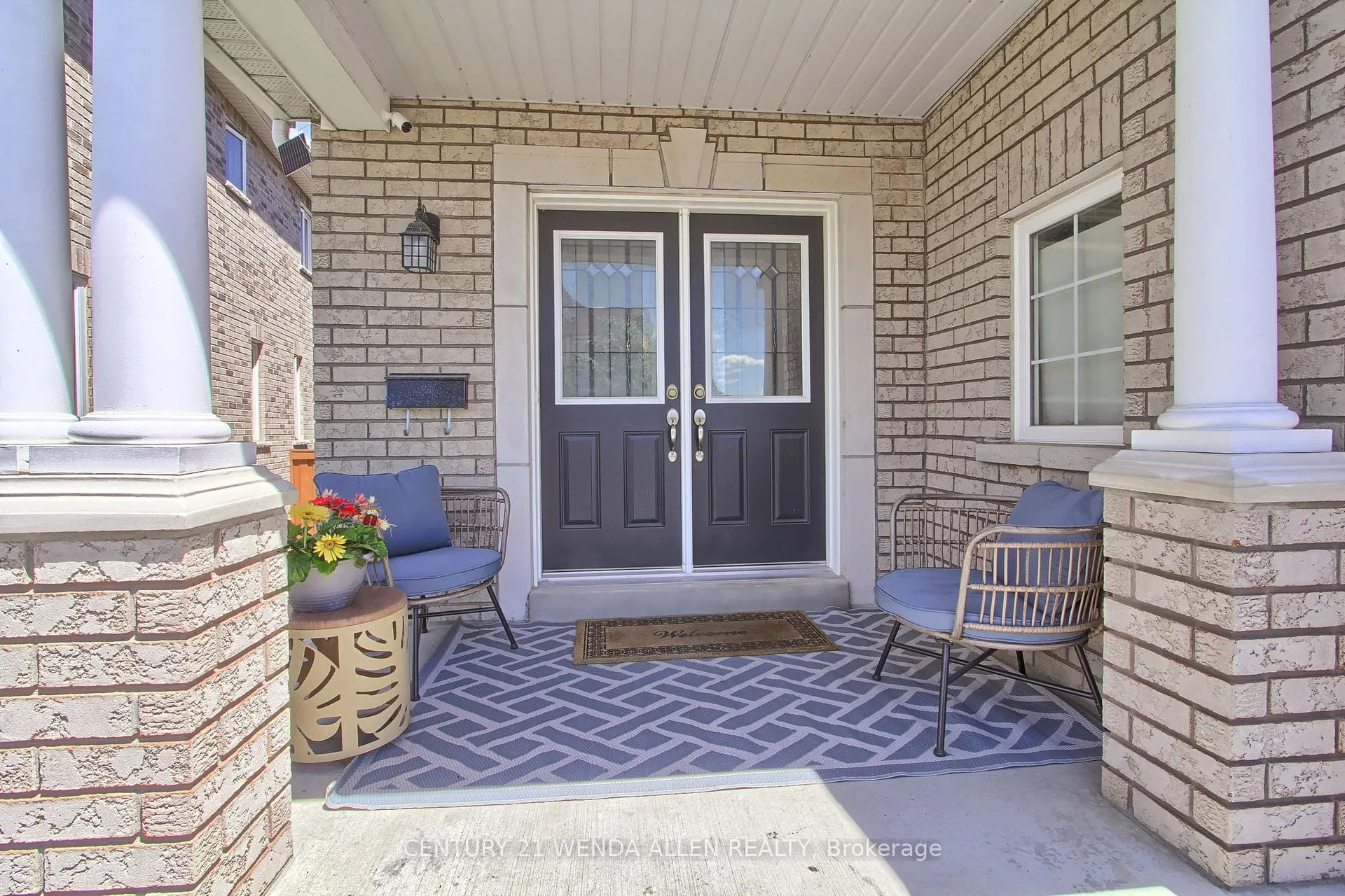 Photo 5 of 79 Jevons Drive, Ajax, South East — HOMEH