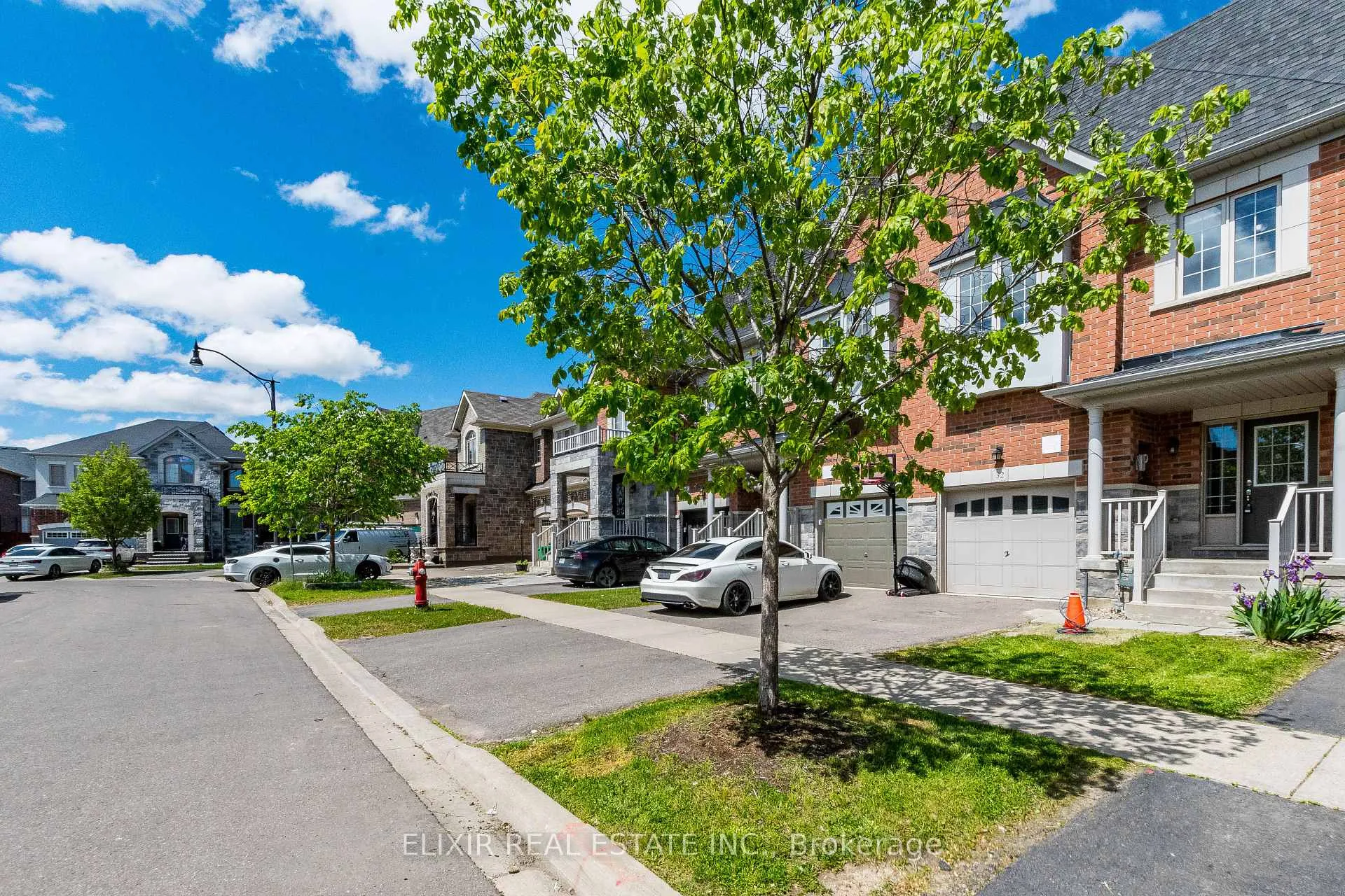 Photo 4 of 32 Yately Street, Brampton, Northwest Brampton — HOMEH