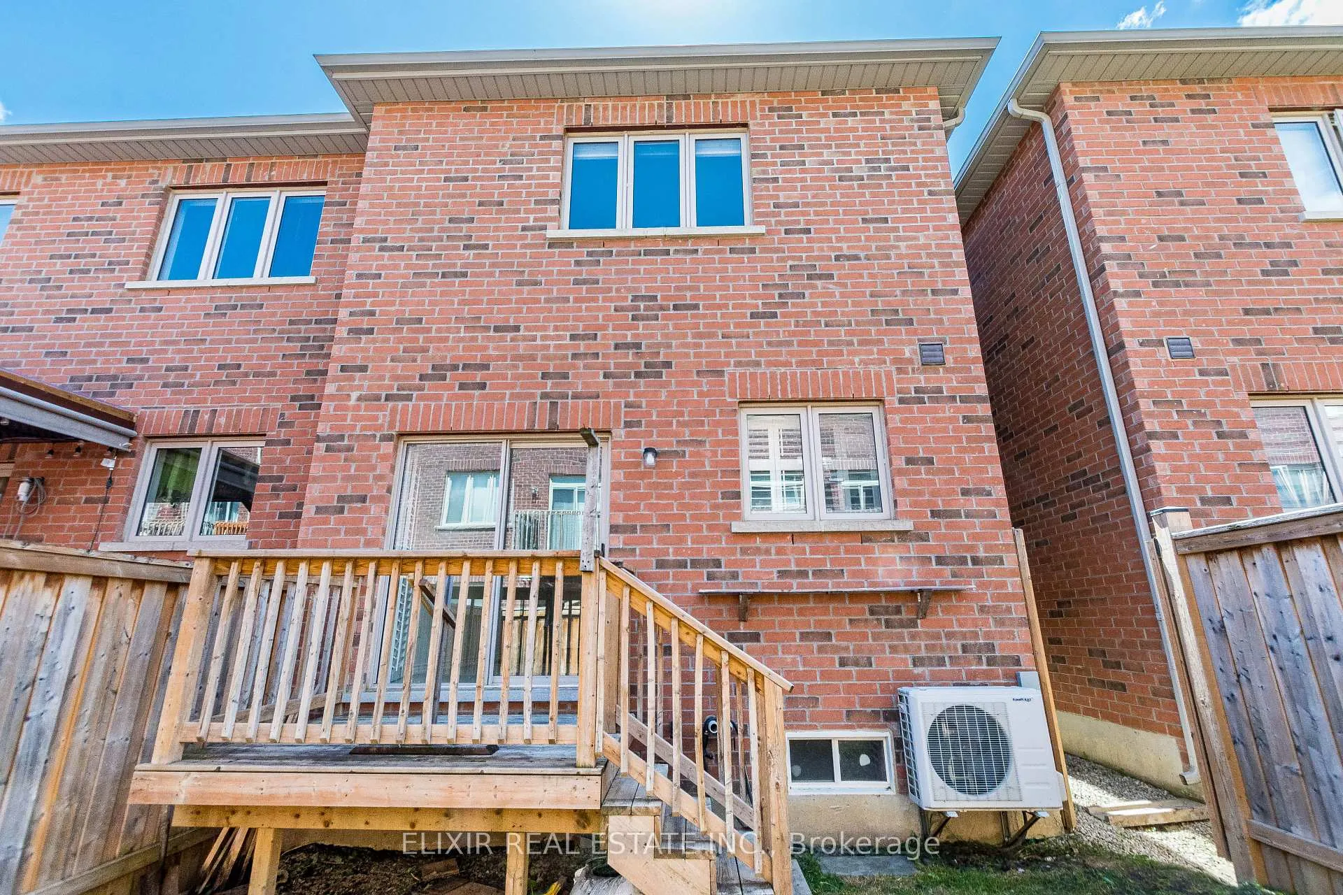 Photo 33 of 32 Yately Street, Brampton, Northwest Brampton — HOMEH