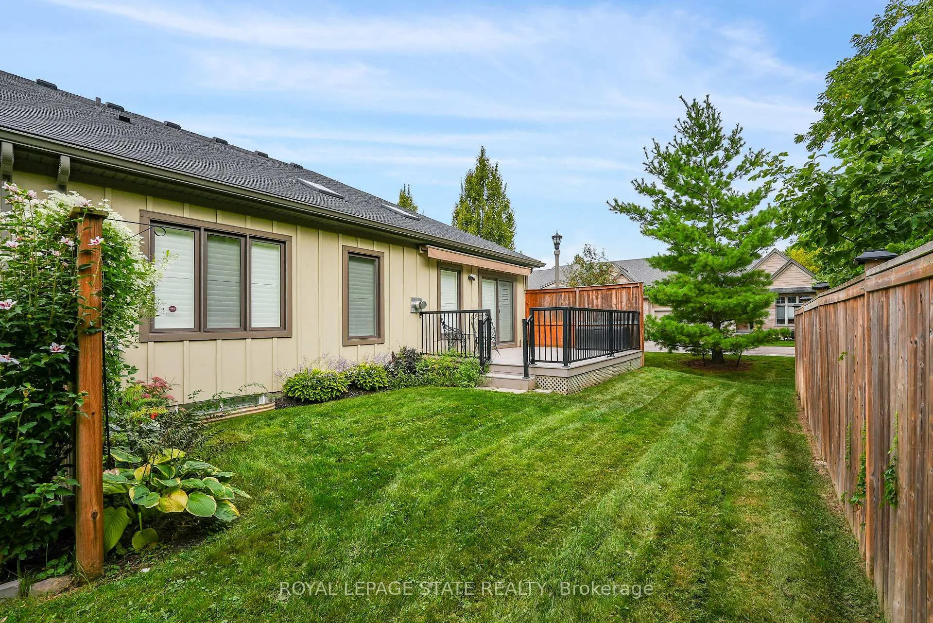 Photo 5 of 1 Cedar Drive, Niagara-on-the-Lake, St. Davids — HOMEH