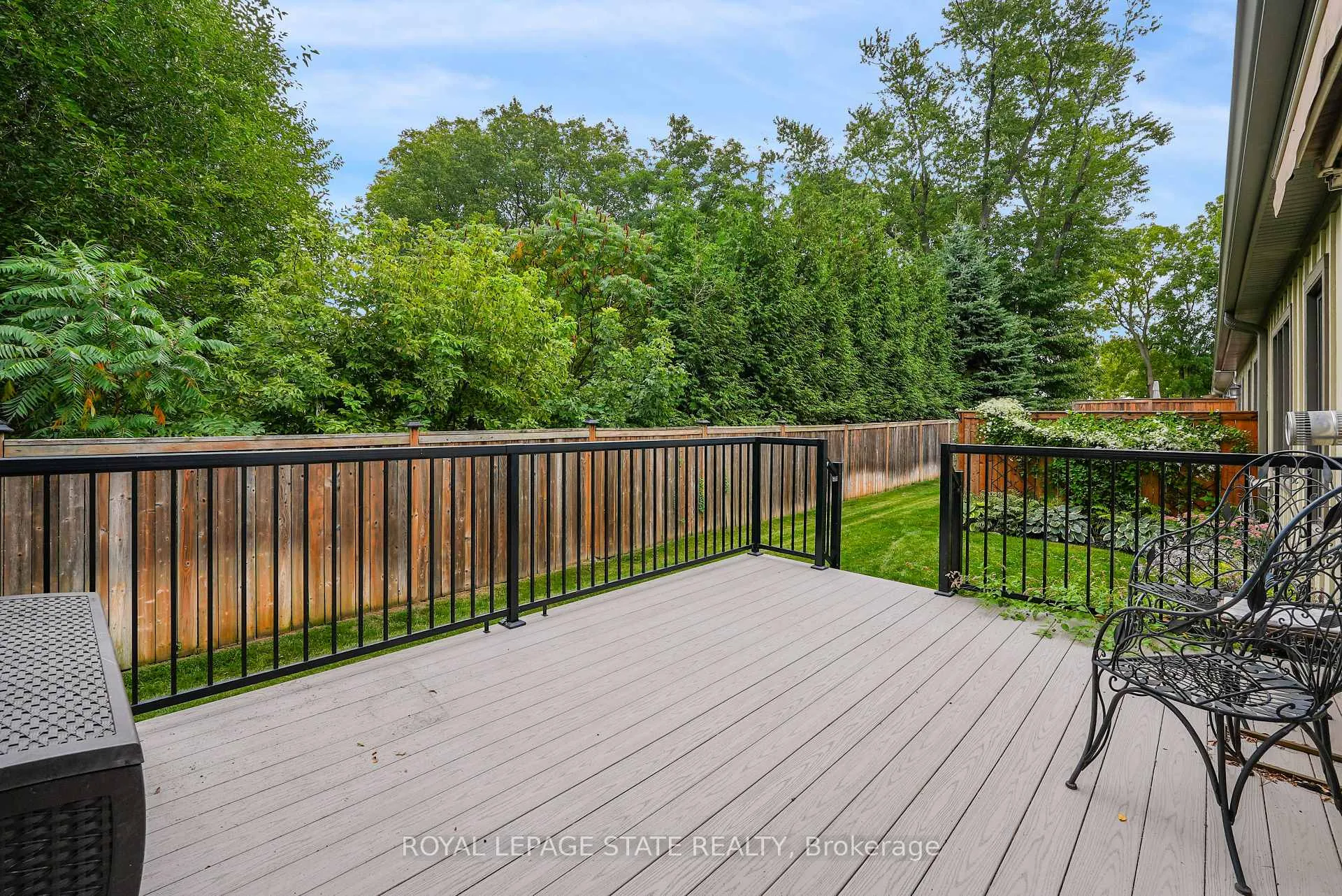 Photo 9 of 1 Cedar Drive, Niagara-on-the-Lake, St. Davids — HOMEH