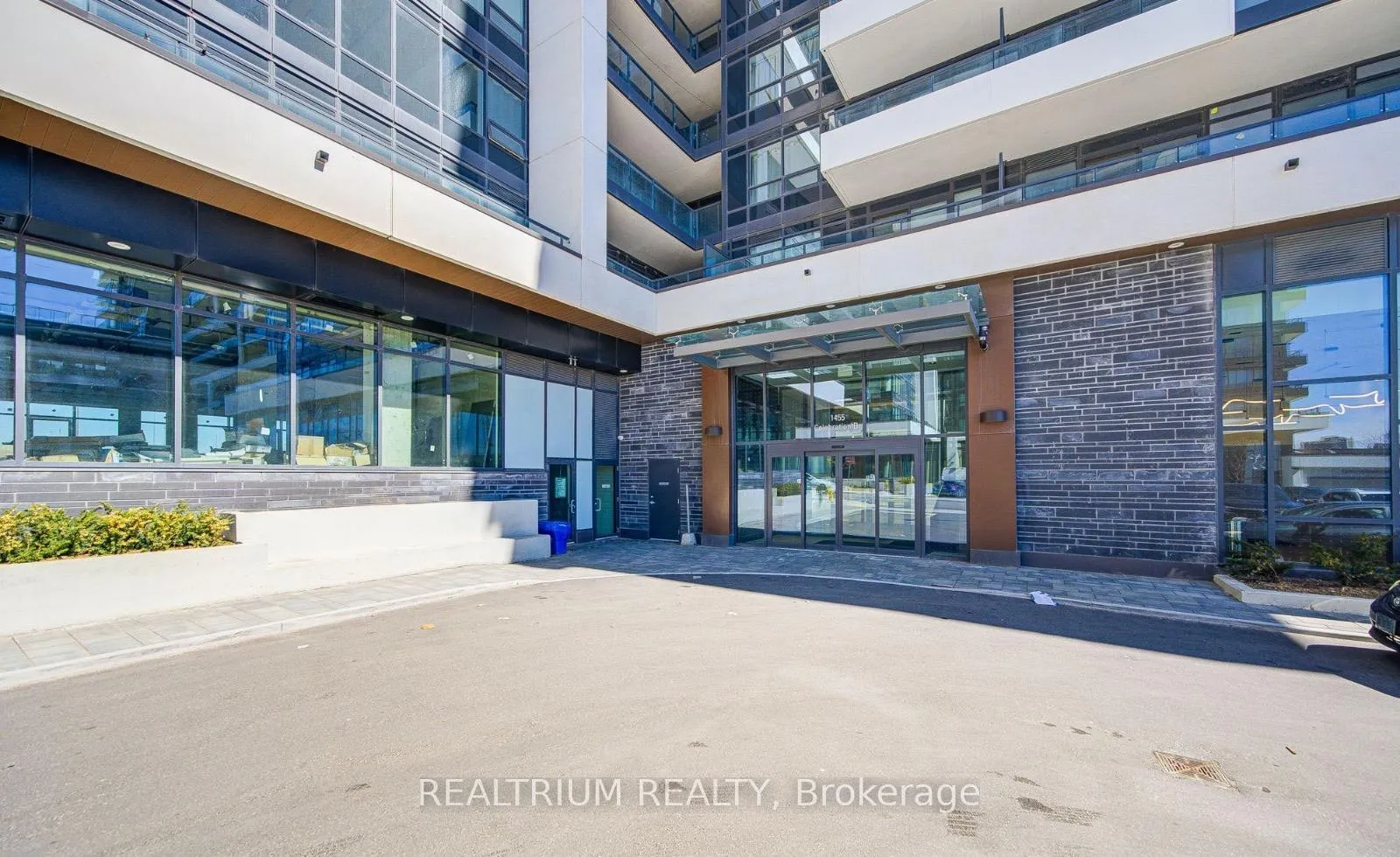 Photo 2 of Unit 308, 1455 Celebration Drive, Pickering, Bay Ridges — HOMEH