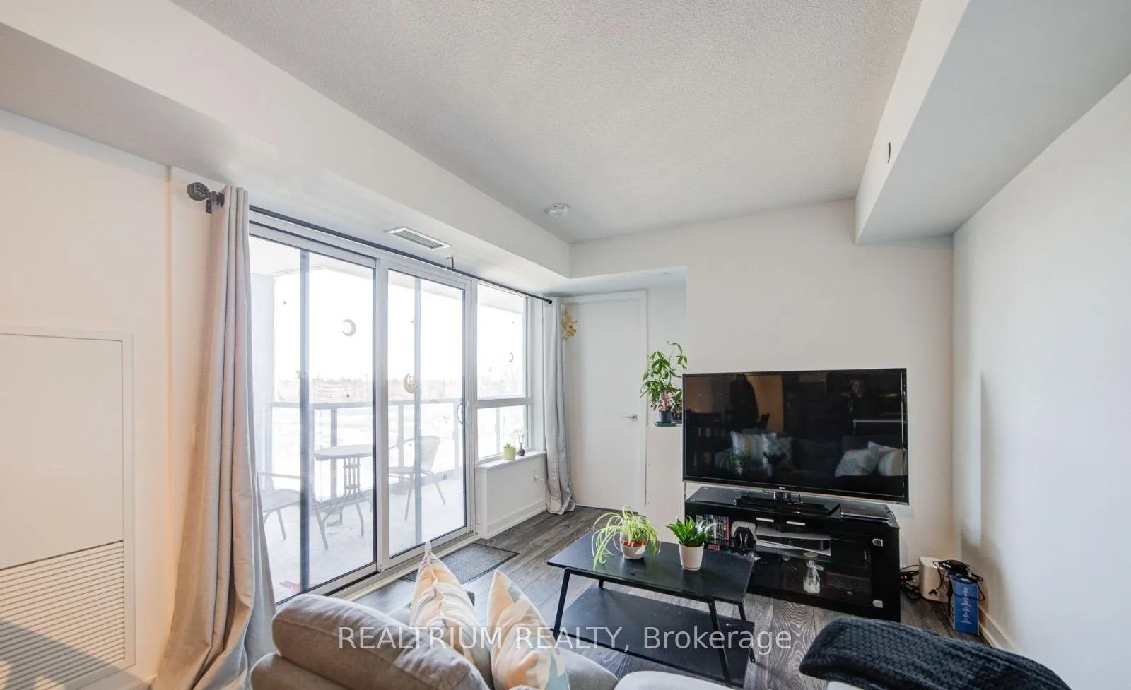 Photo 11 of Unit 308, 1455 Celebration Drive, Pickering, Bay Ridges — HOMEH