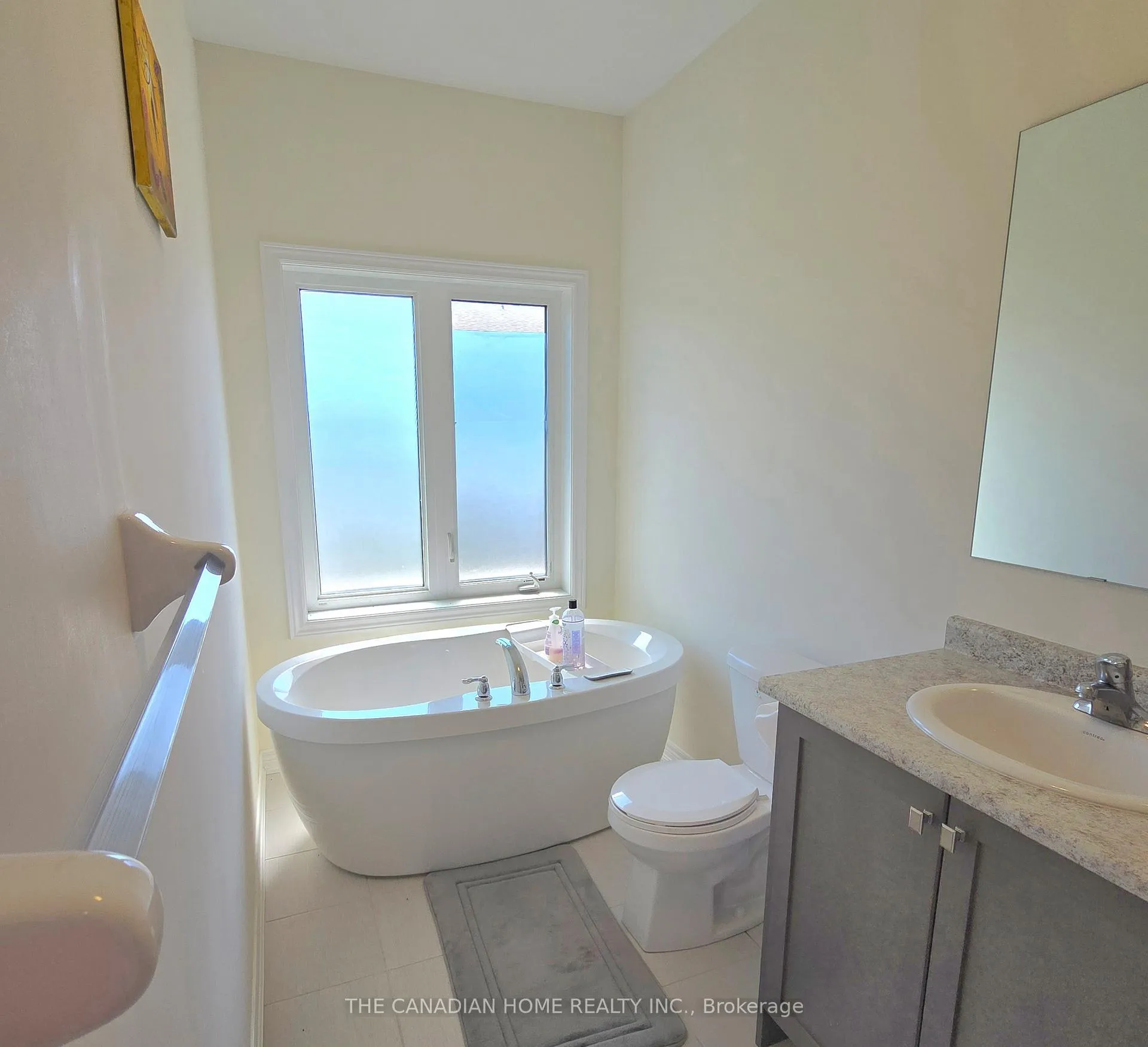 Photo 7 of 76 Conarty Crescent, Whitby, Rural Whitby — HOMEH