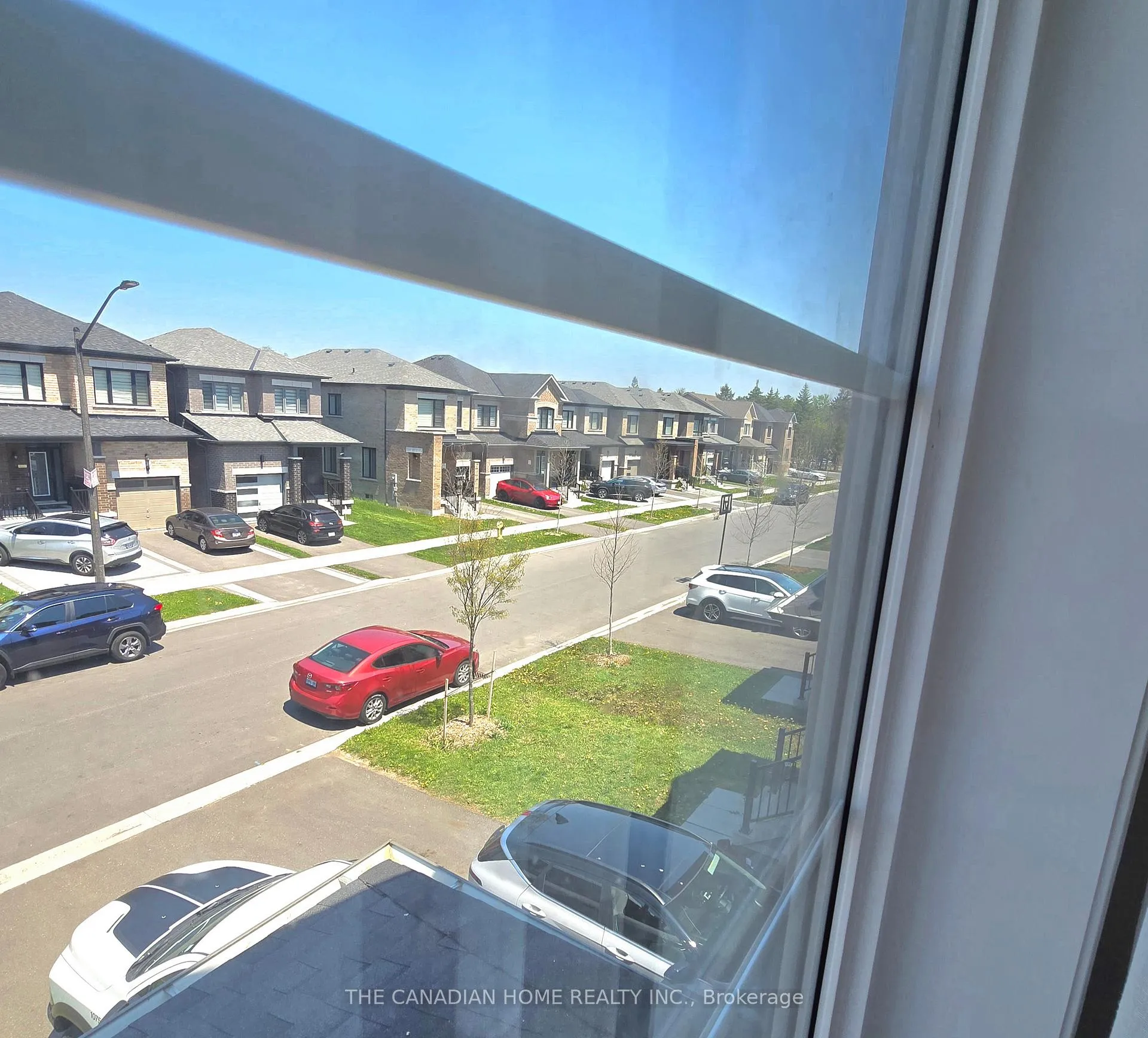 Photo 15 of 76 Conarty Crescent, Whitby, Rural Whitby — HOMEH