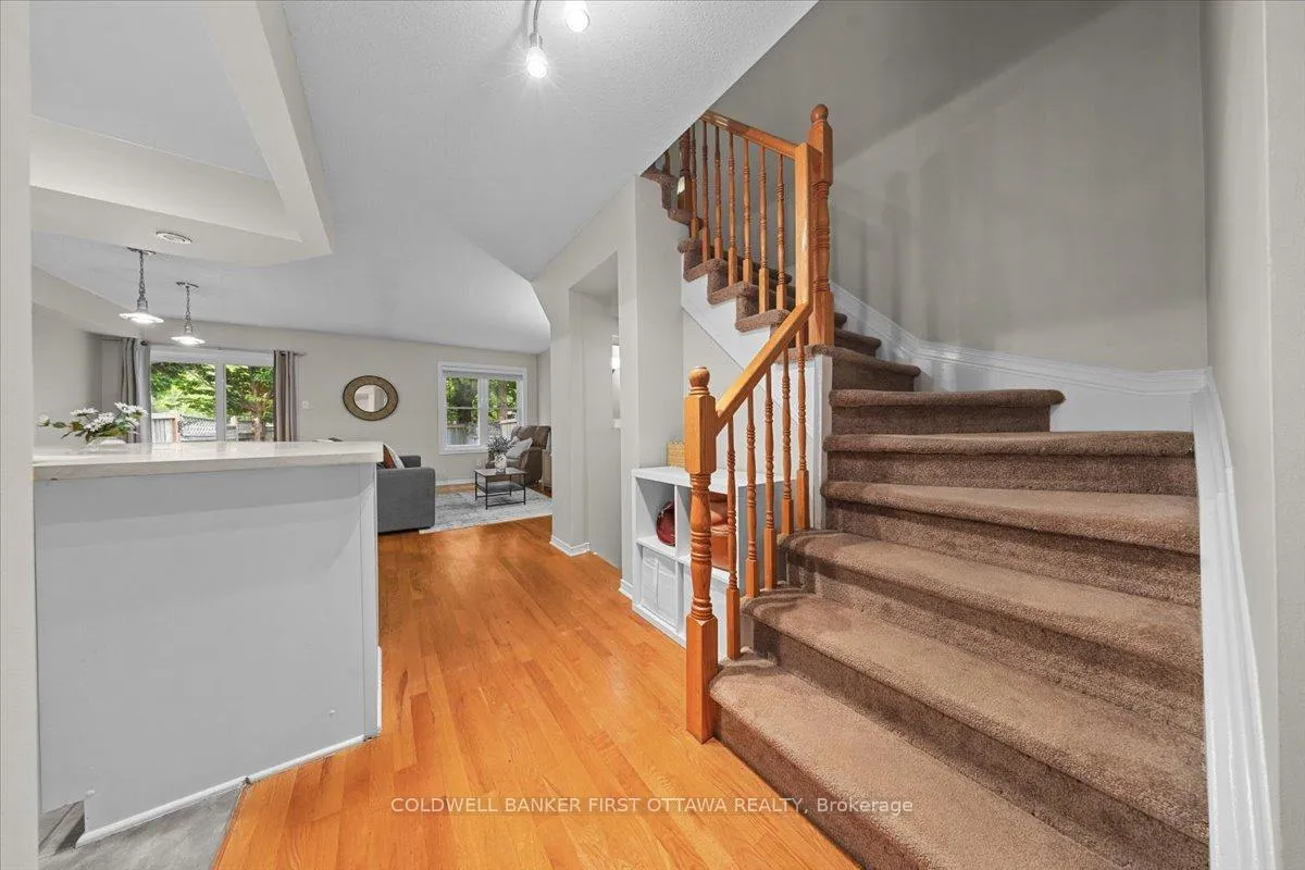 Photo 5 of 29 Heartleaf Private, Ottawa, Hunt Club Park/Greenboro — HOMEH