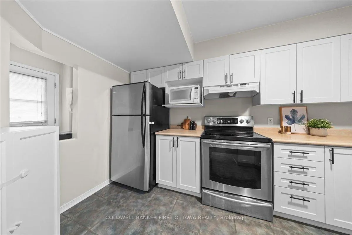 Photo 8 of 29 Heartleaf Private, Ottawa, Hunt Club Park/Greenboro — HOMEH