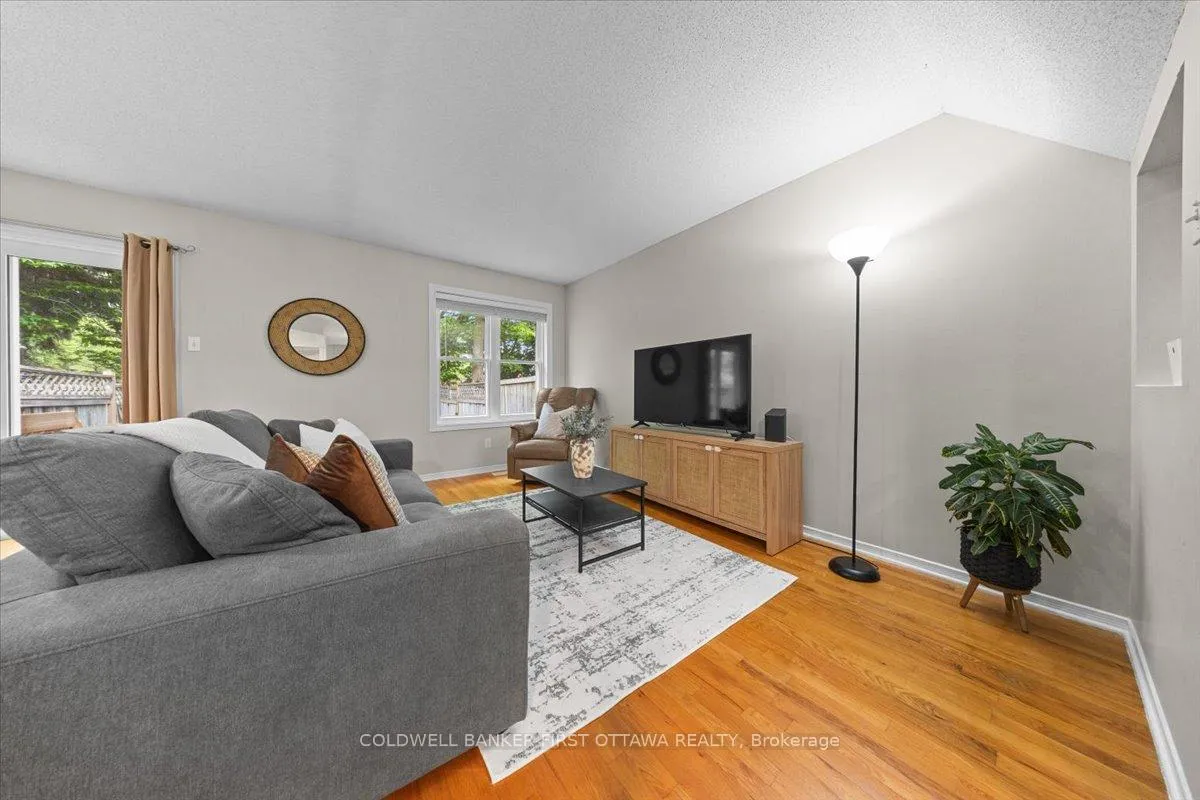 Photo 10 of 29 Heartleaf Private, Ottawa, Hunt Club Park/Greenboro — HOMEH