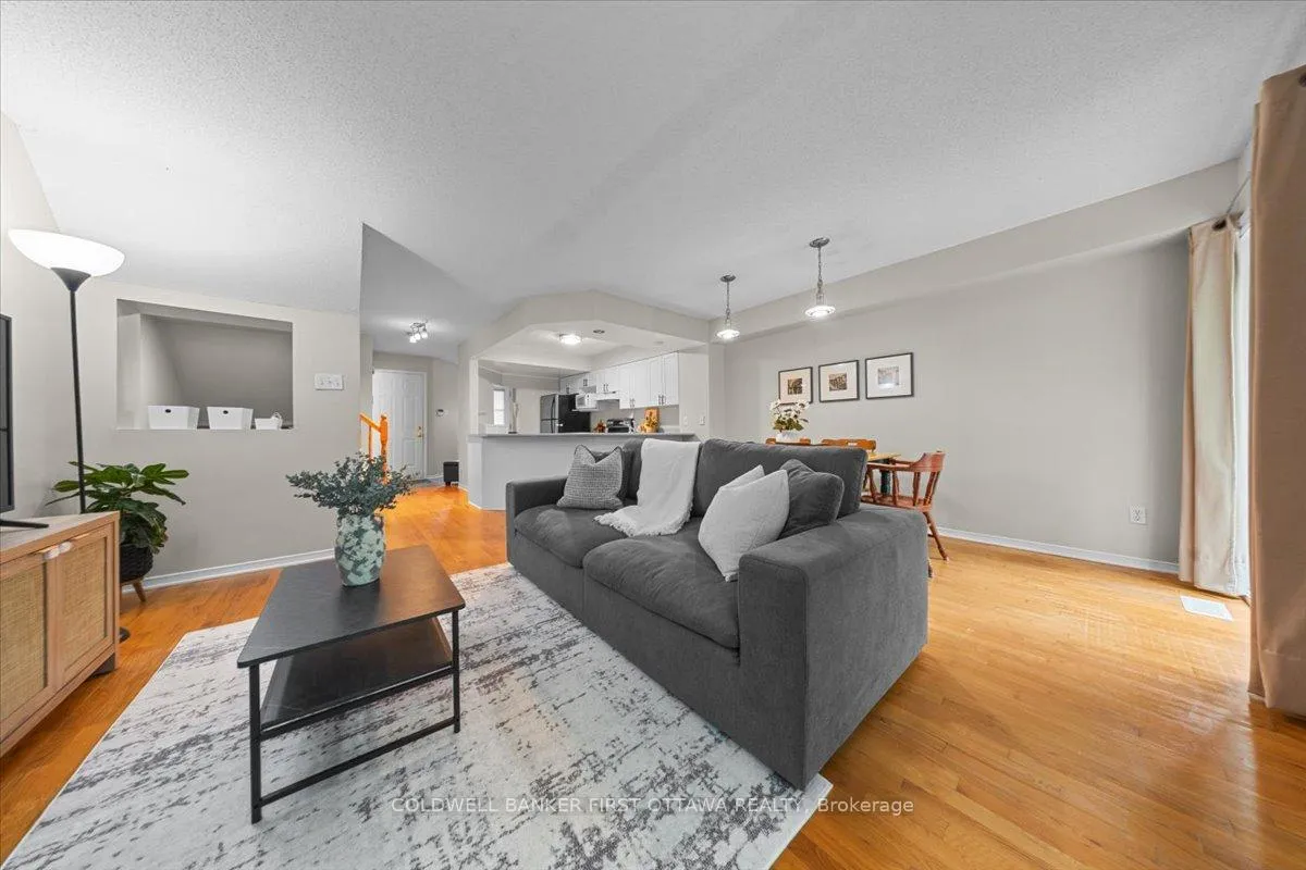 Photo 12 of 29 Heartleaf Private, Ottawa, Hunt Club Park/Greenboro — HOMEH
