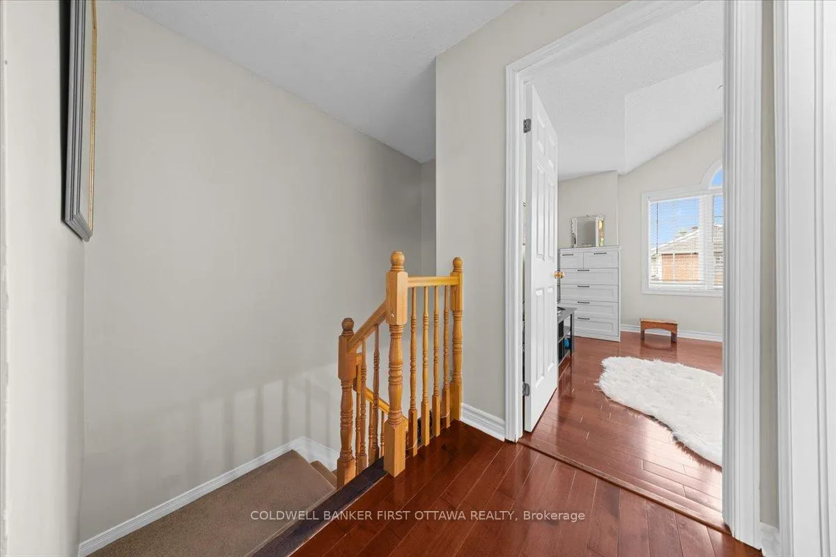 Photo 15 of 29 Heartleaf Private, Ottawa, Hunt Club Park/Greenboro — HOMEH